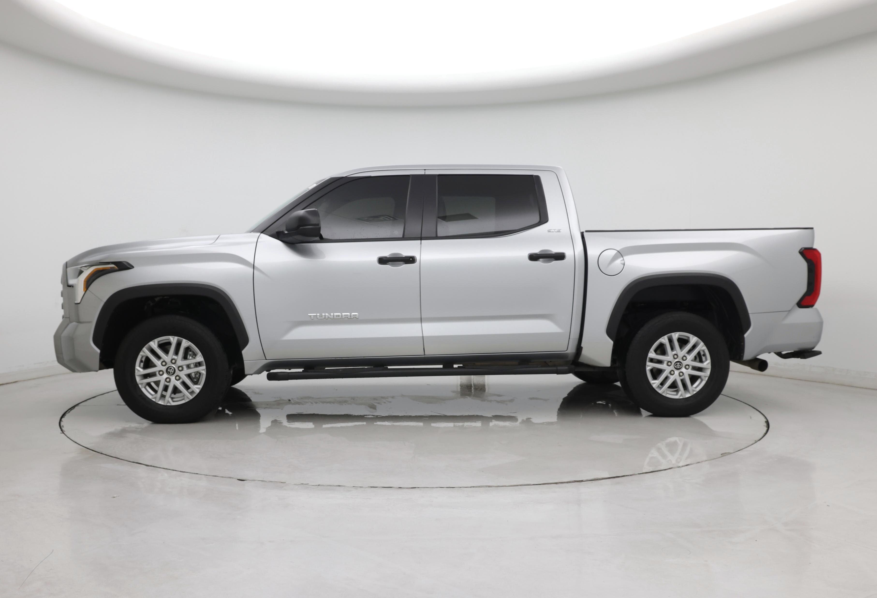 Thumbnail: 2024 Toyota Tundra - 3