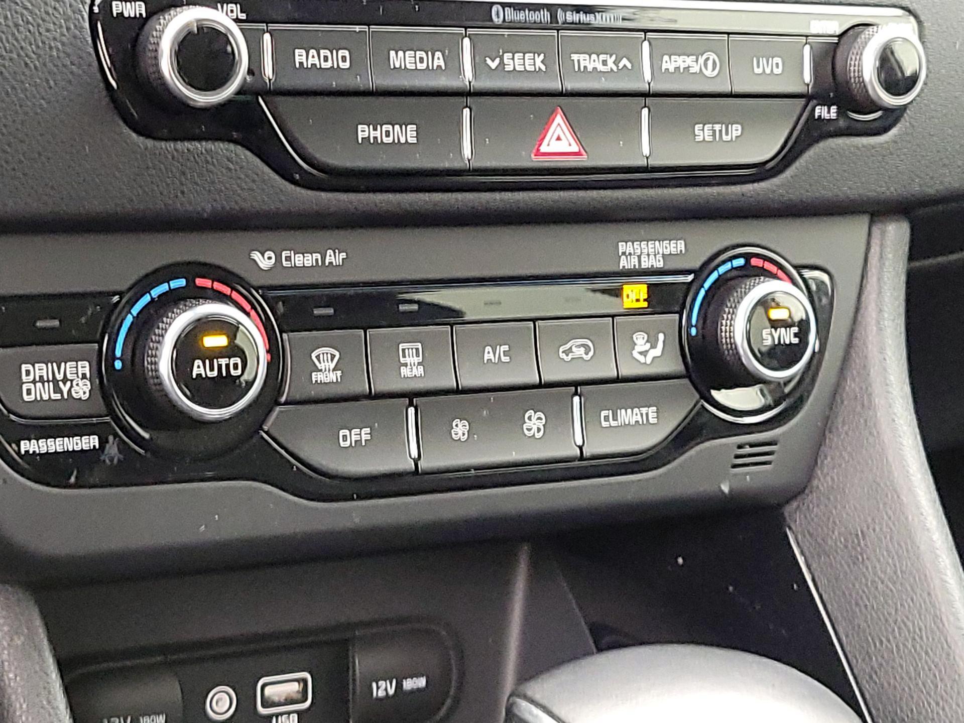 Thumbnail: 2018 Kia Niro - 16