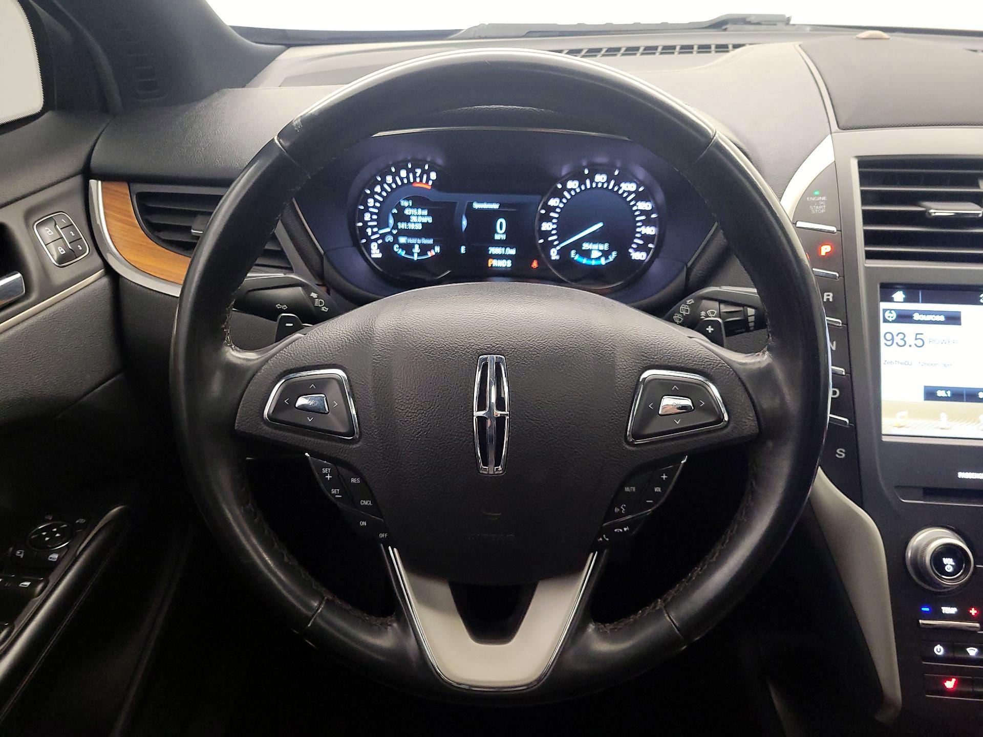 Thumbnail: 2017 Lincoln MKC - 10