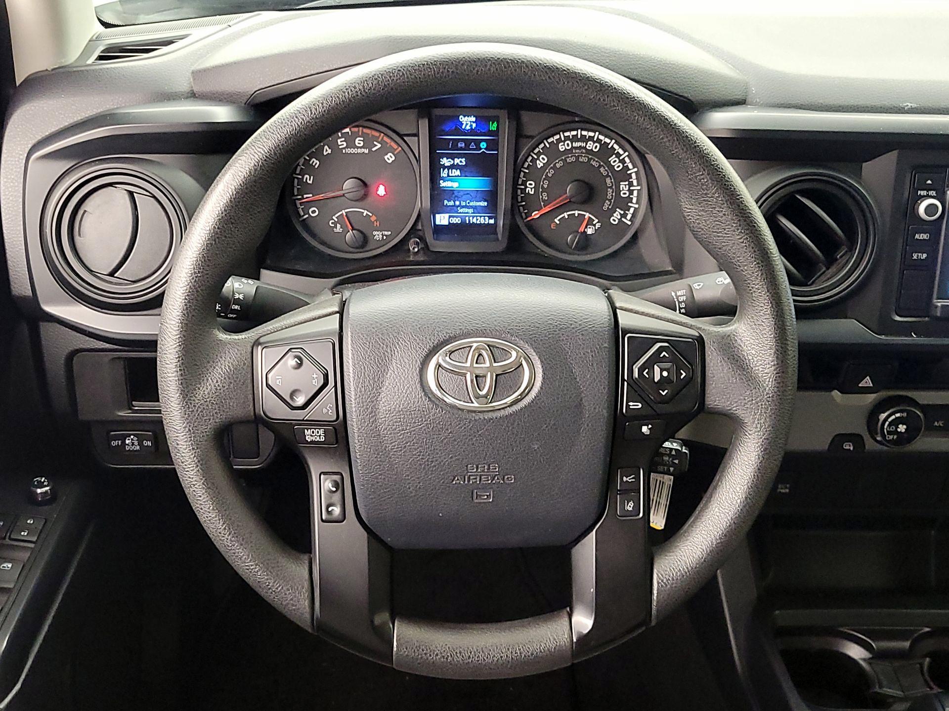 Thumbnail: 2018 Toyota Tacoma - 10