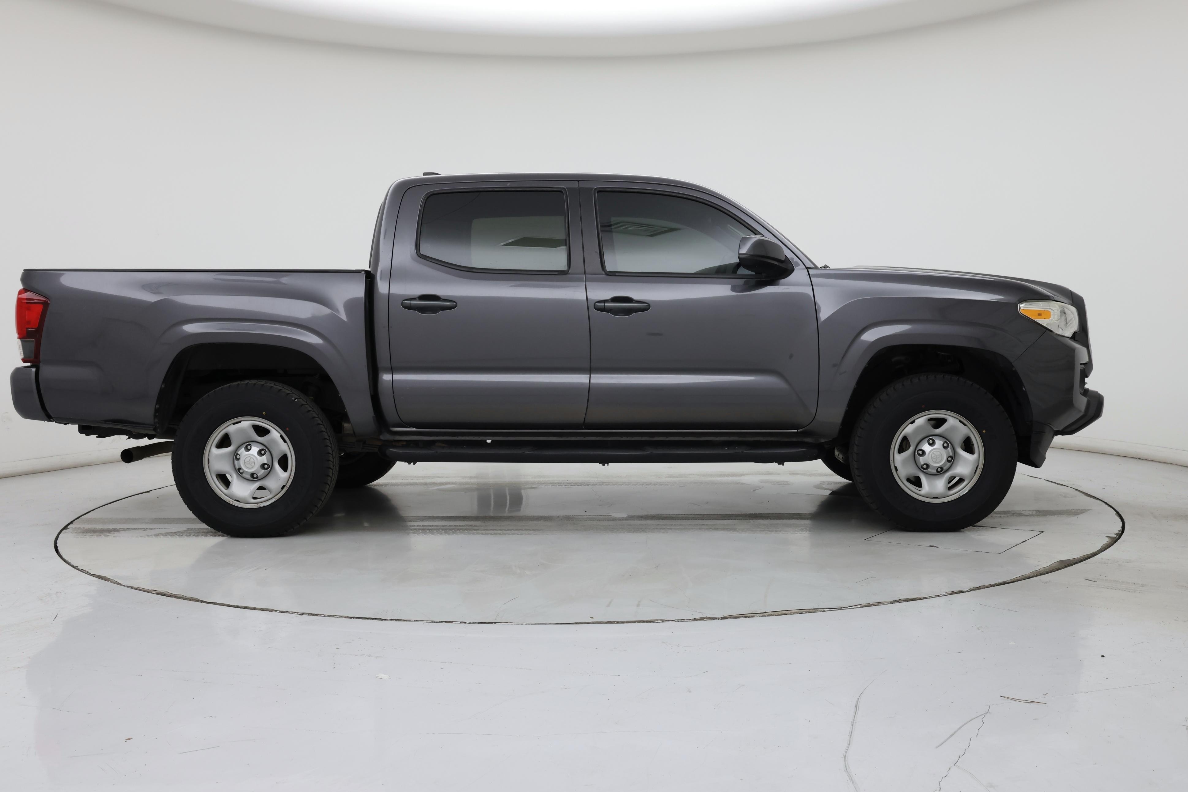 Thumbnail: 2018 Toyota Tacoma - 7