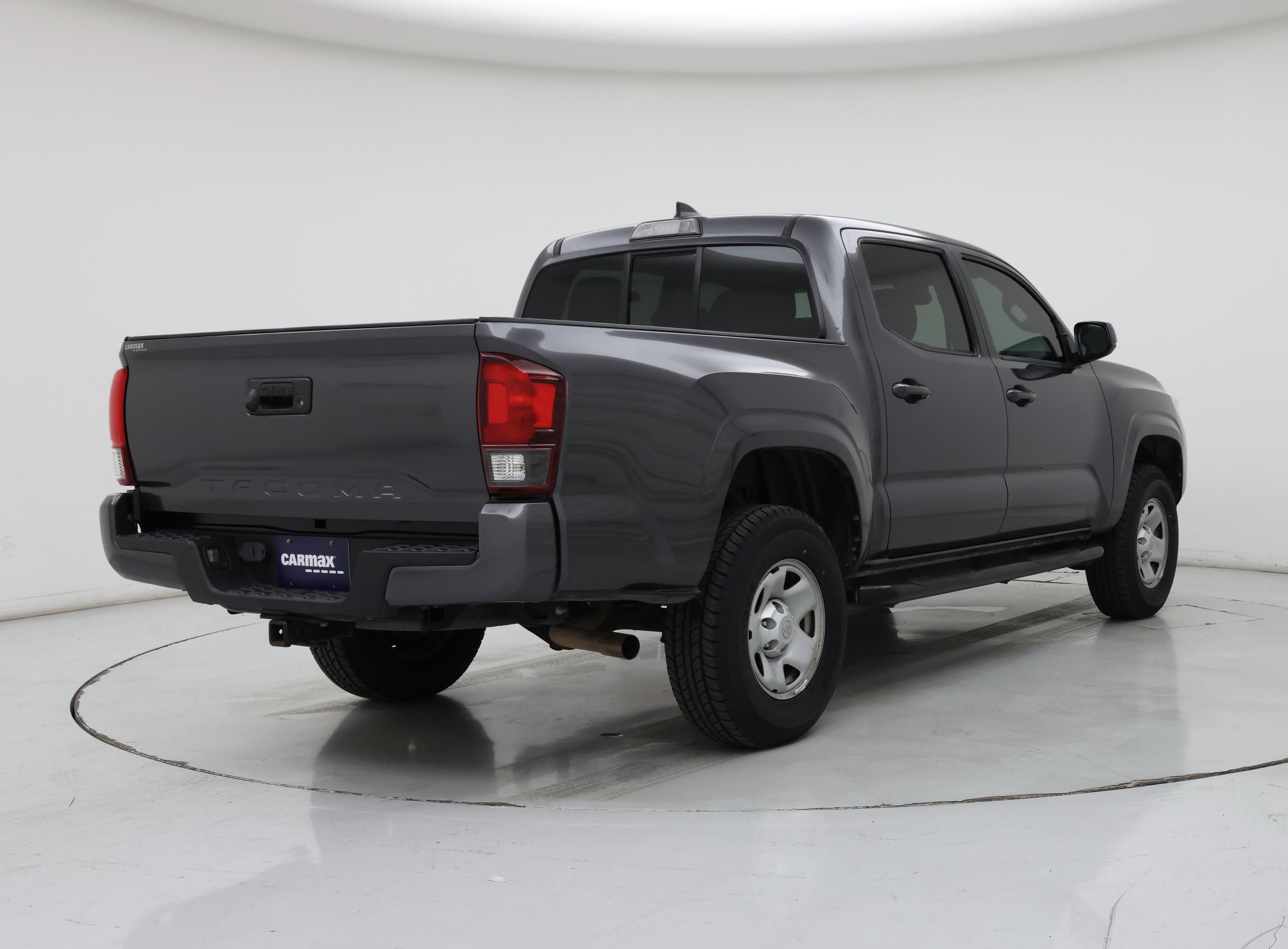 Thumbnail: 2018 Toyota Tacoma - 8