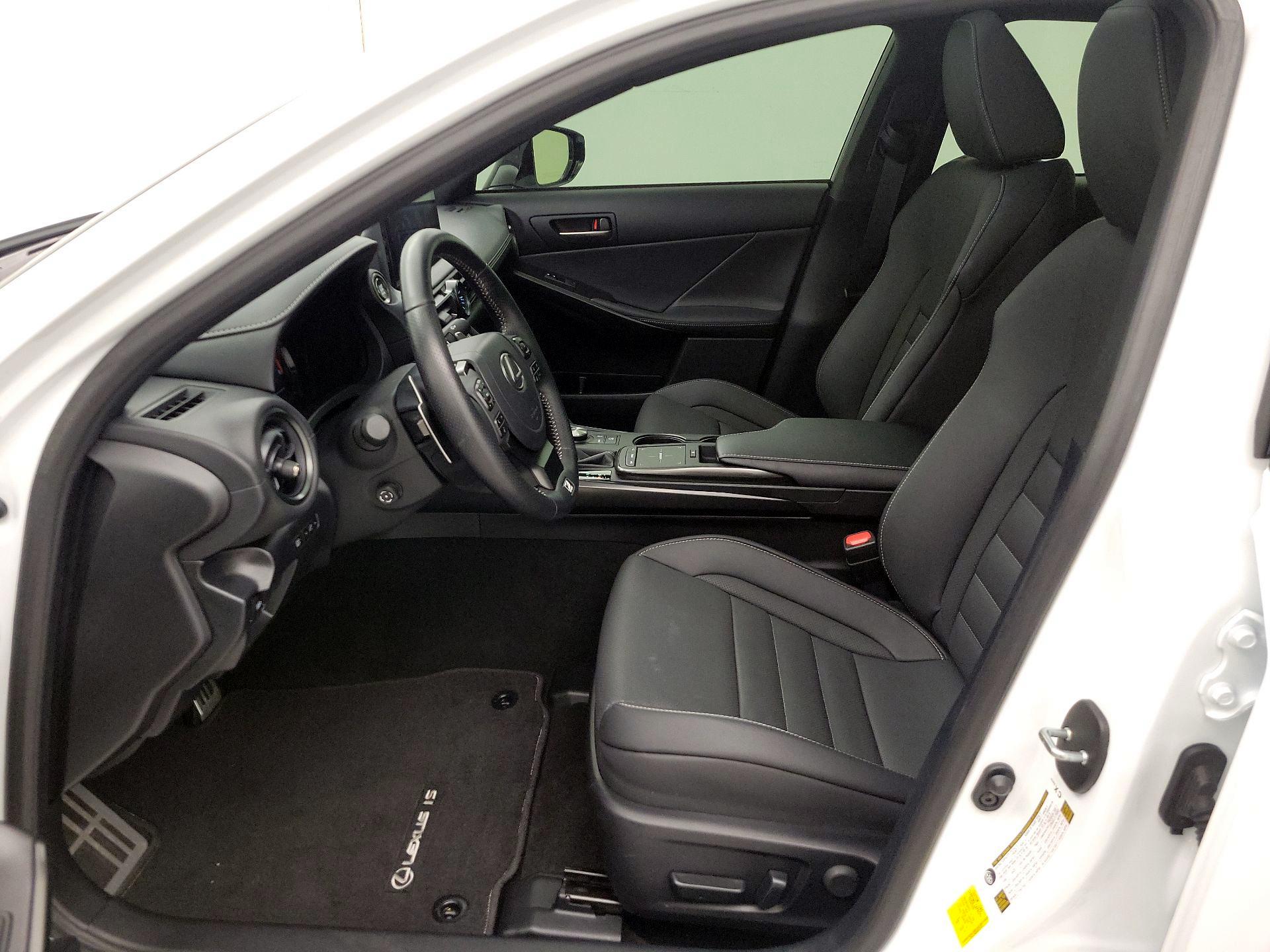 Thumbnail: 2024 Lexus IS - 11