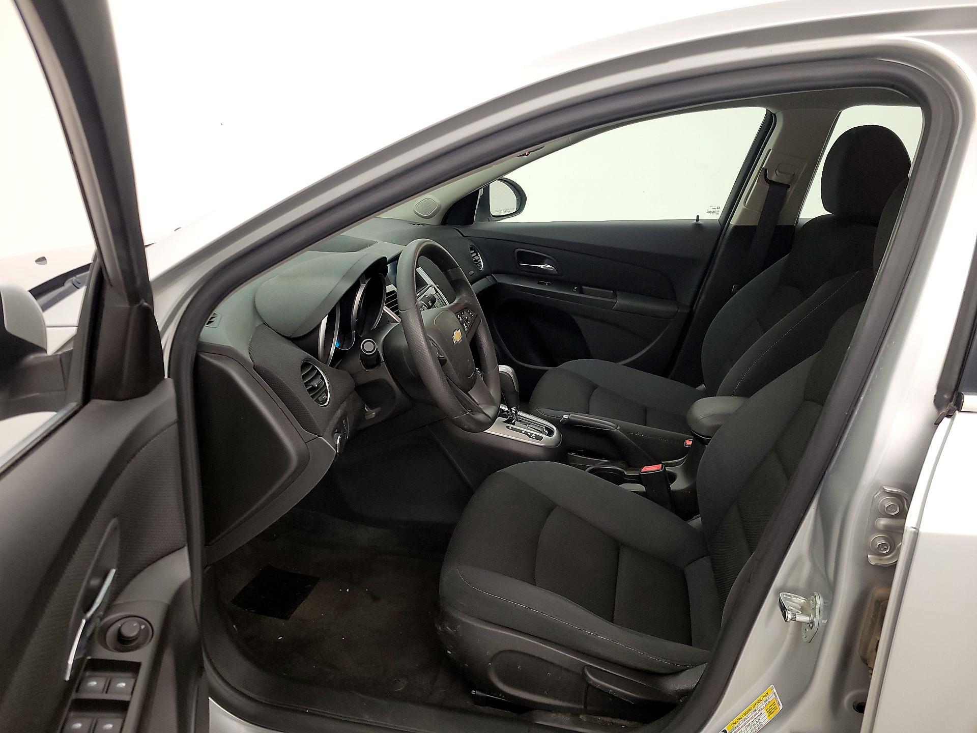 Thumbnail: 2016 Chevrolet Cruze - 11