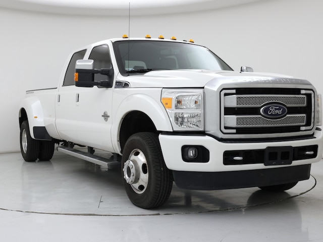 White 2015 Ford F-350 Super Duty Platinum Crew Cab LB DRW 4WD Pickup Truck Four-Wheel Drive Automatic