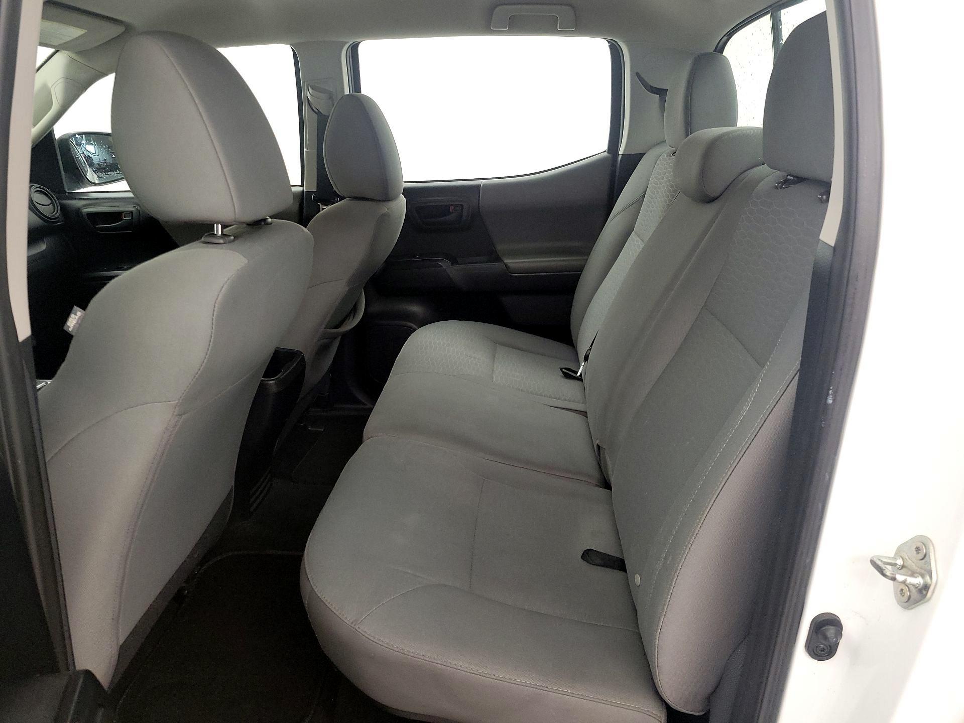 Thumbnail: 2017 Toyota Tacoma - 19