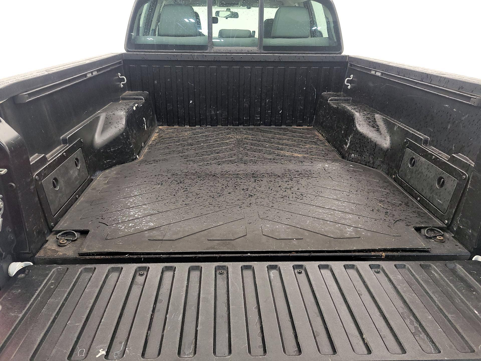 Thumbnail: 2017 Toyota Tacoma - 20