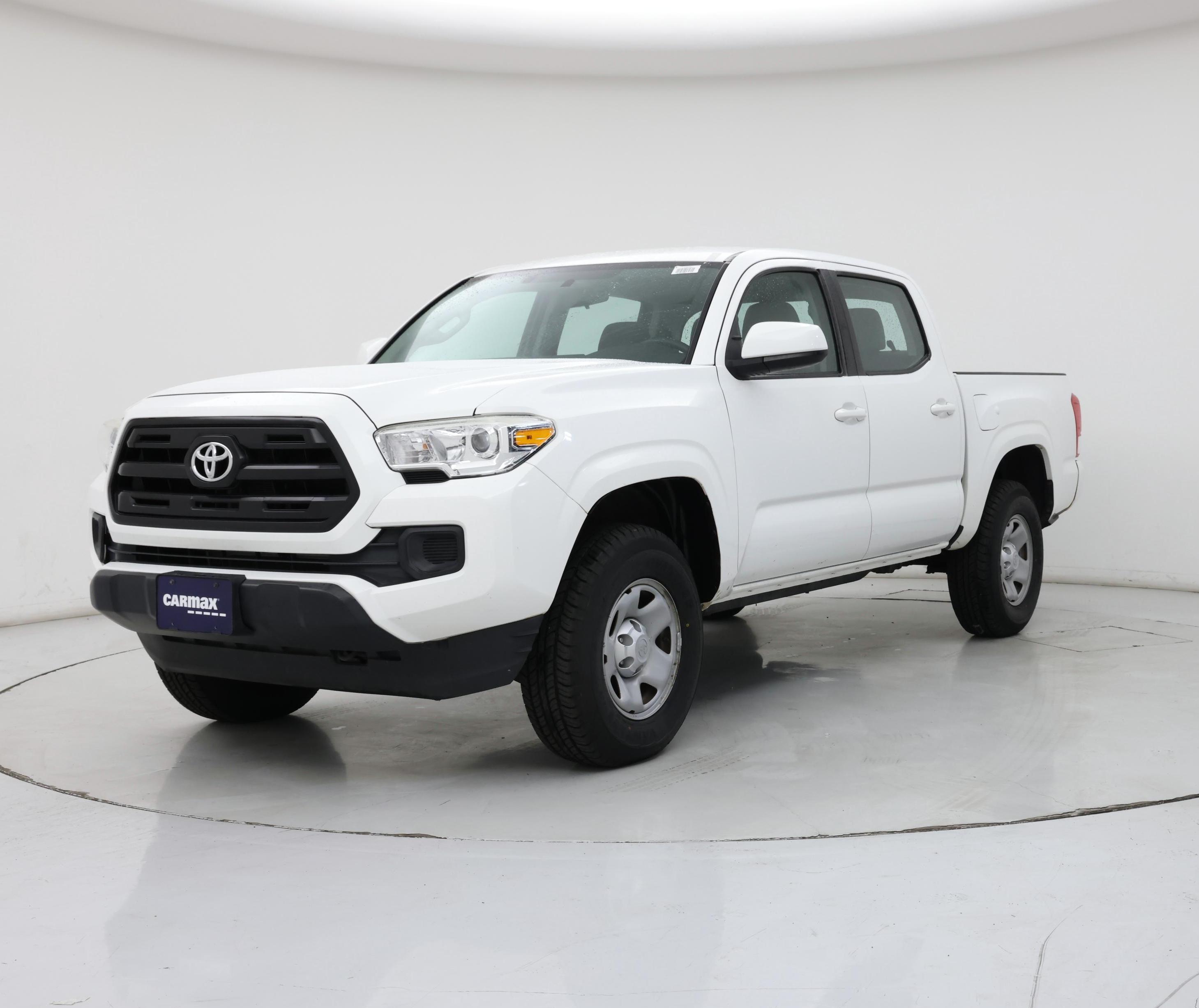 Thumbnail: 2017 Toyota Tacoma - 4