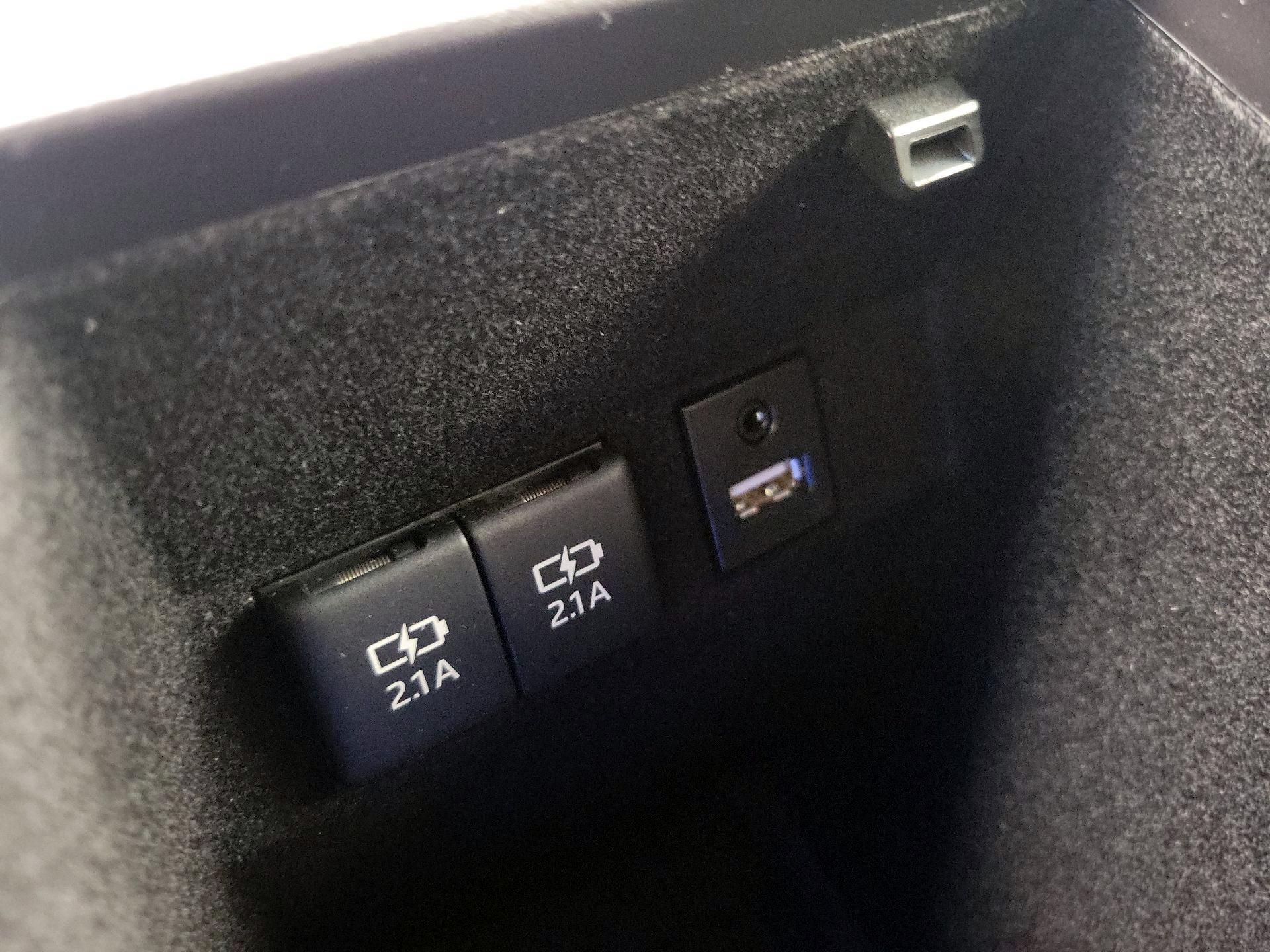 Thumbnail: 2020 Toyota Avalon - 19