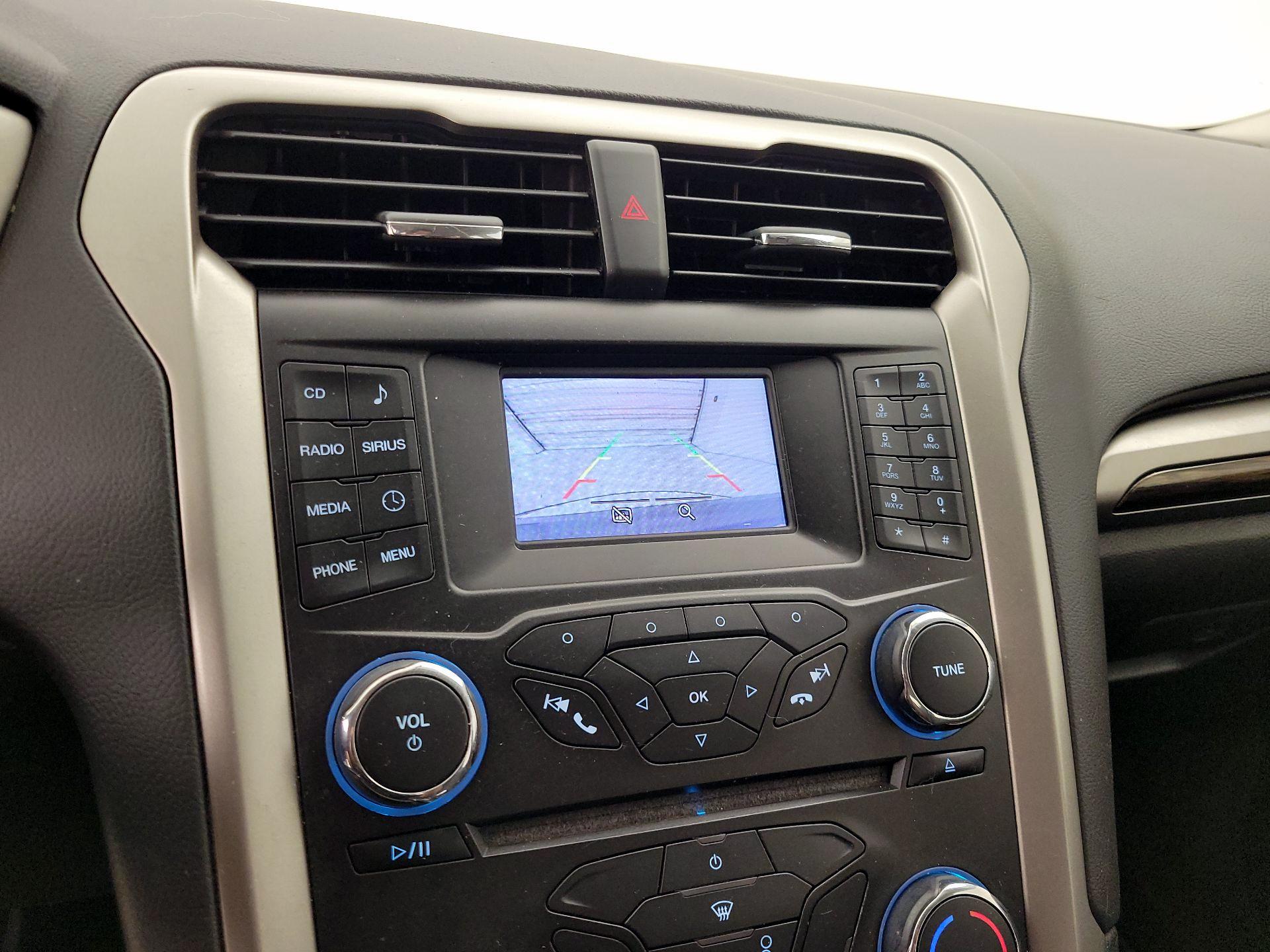 Thumbnail: 2015 Ford Fusion - 14