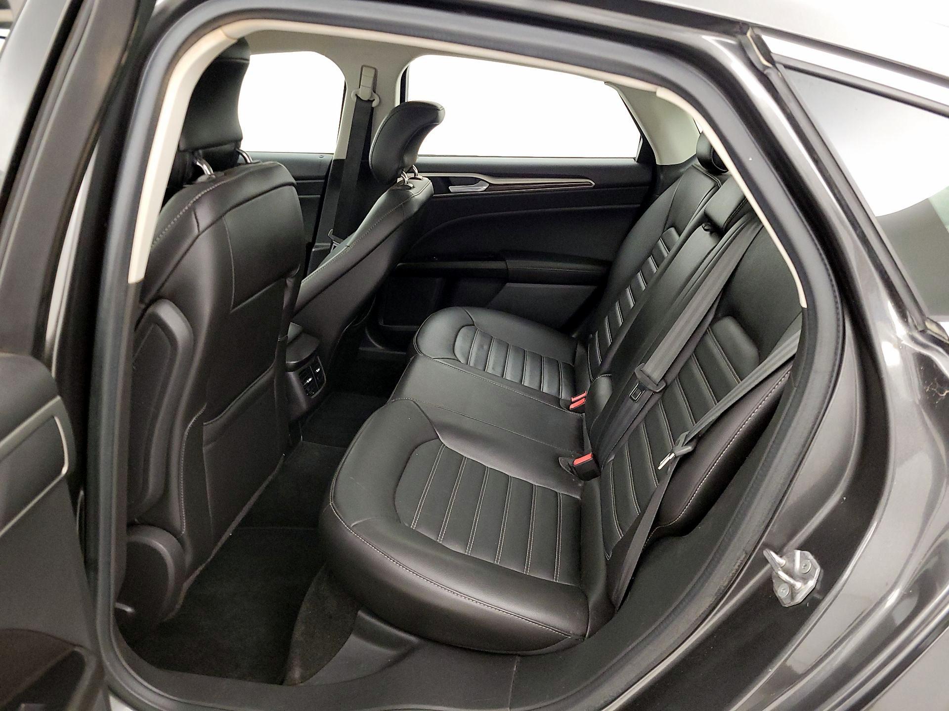 Thumbnail: 2015 Ford Fusion - 20