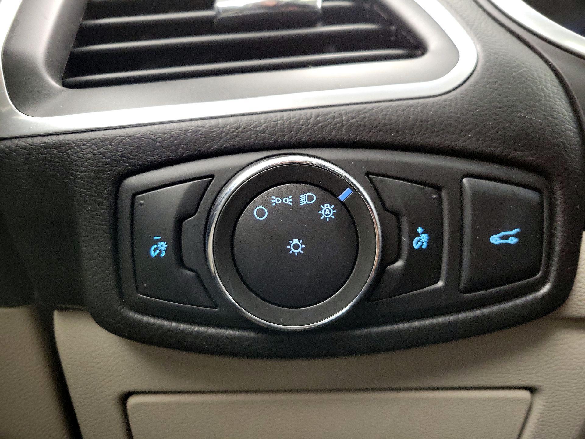 Thumbnail: 2017 Ford Edge - 13