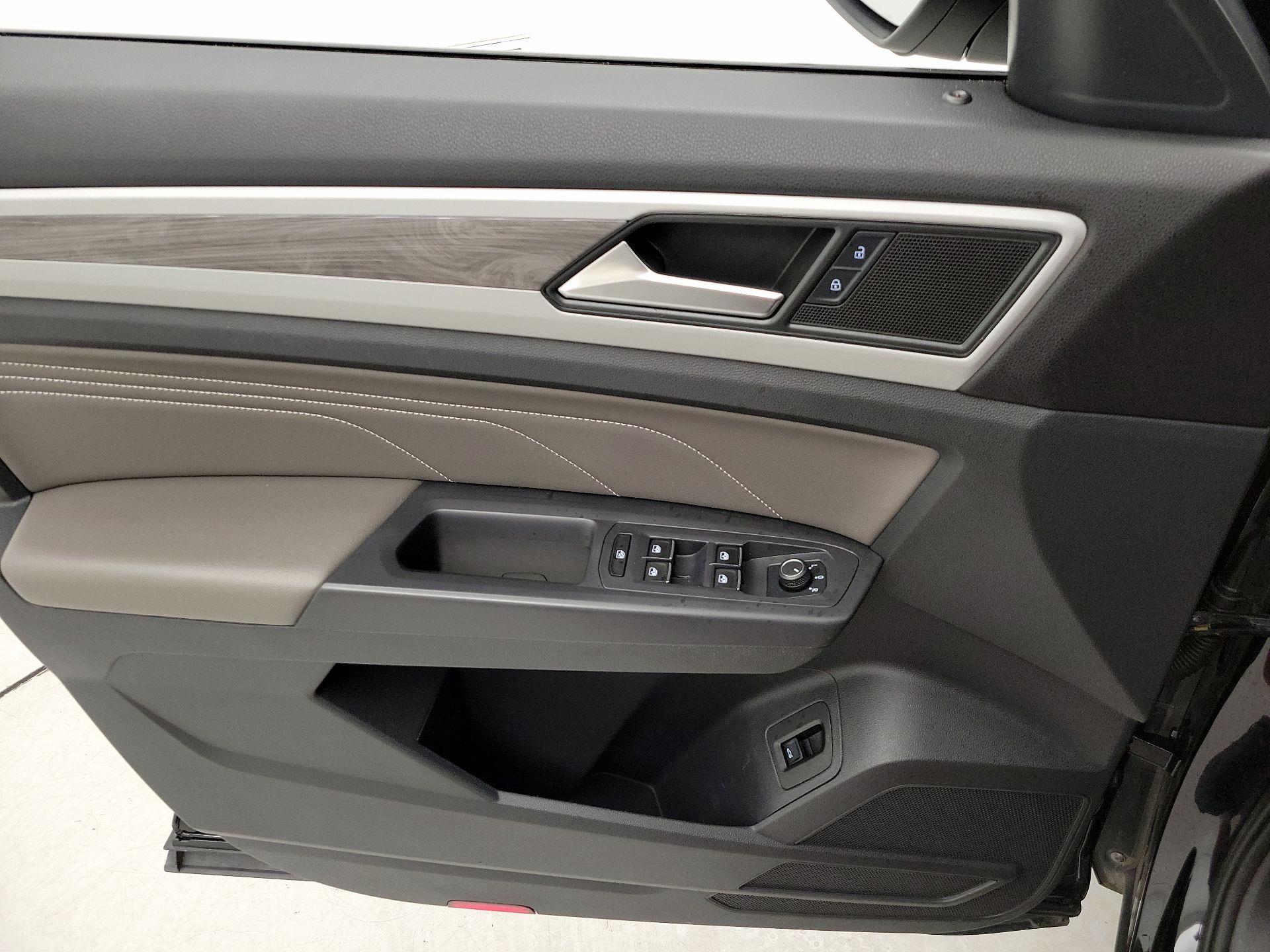 Thumbnail: 2021 Volkswagen Atlas - 12