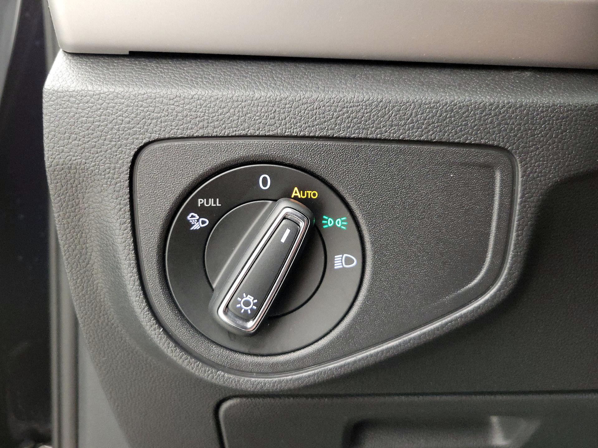 Thumbnail: 2021 Volkswagen Atlas - 13