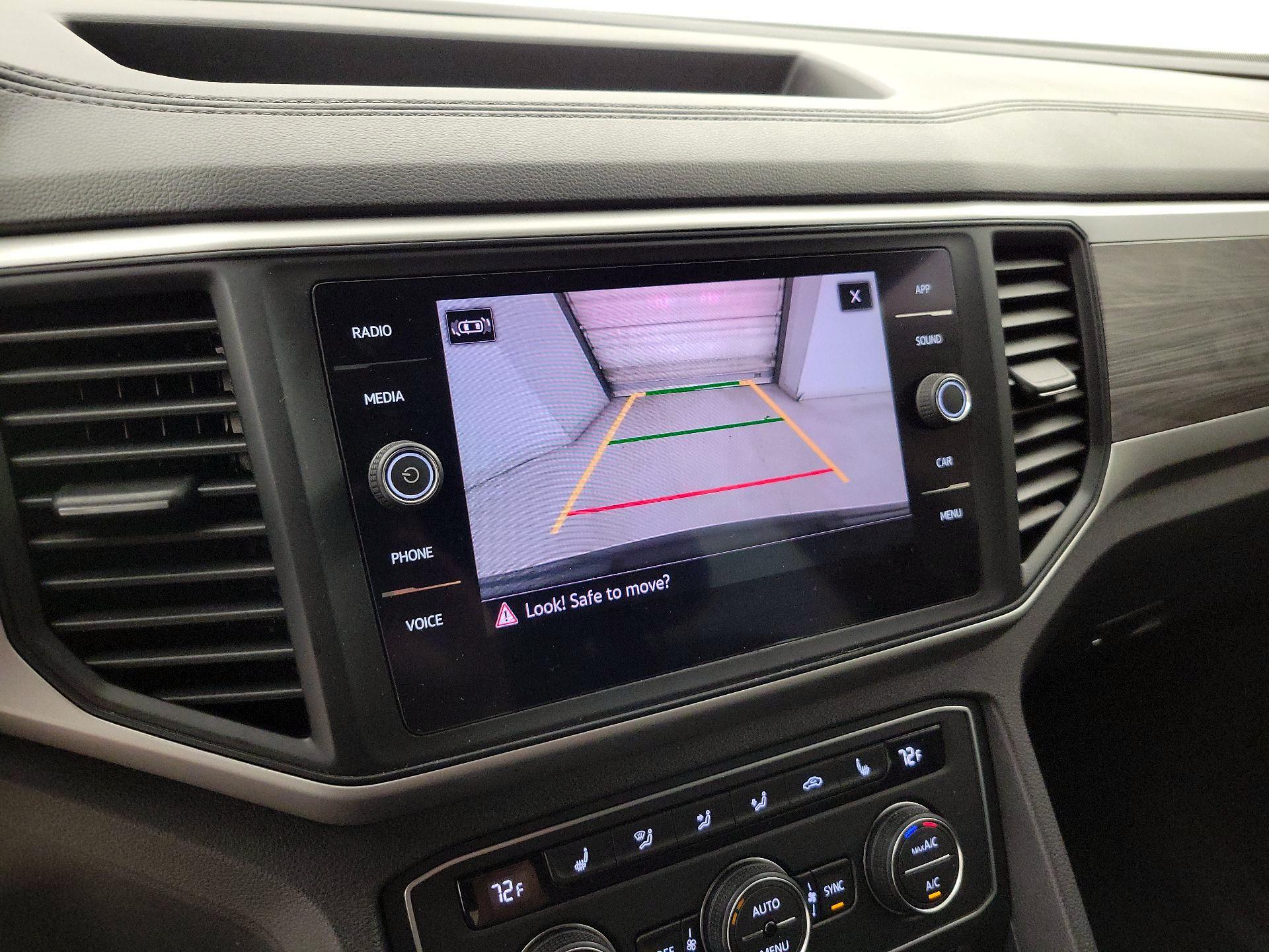 Thumbnail: 2021 Volkswagen Atlas - 14