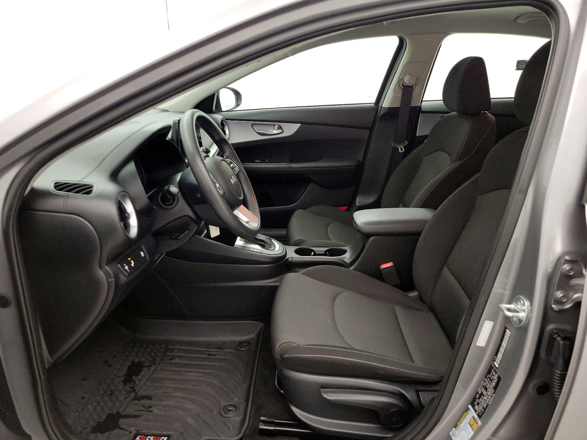 Thumbnail: 2024 Kia Forte - 11