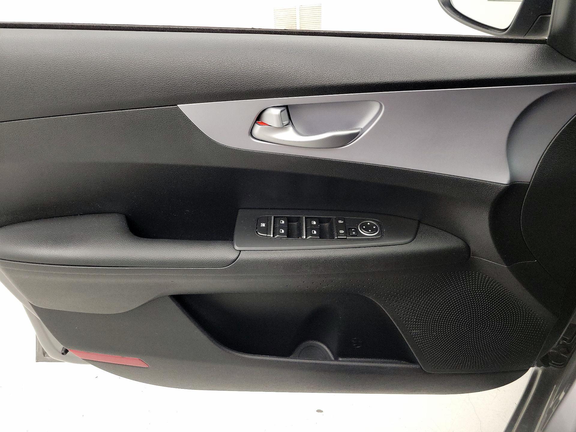 Thumbnail: 2024 Kia Forte - 12