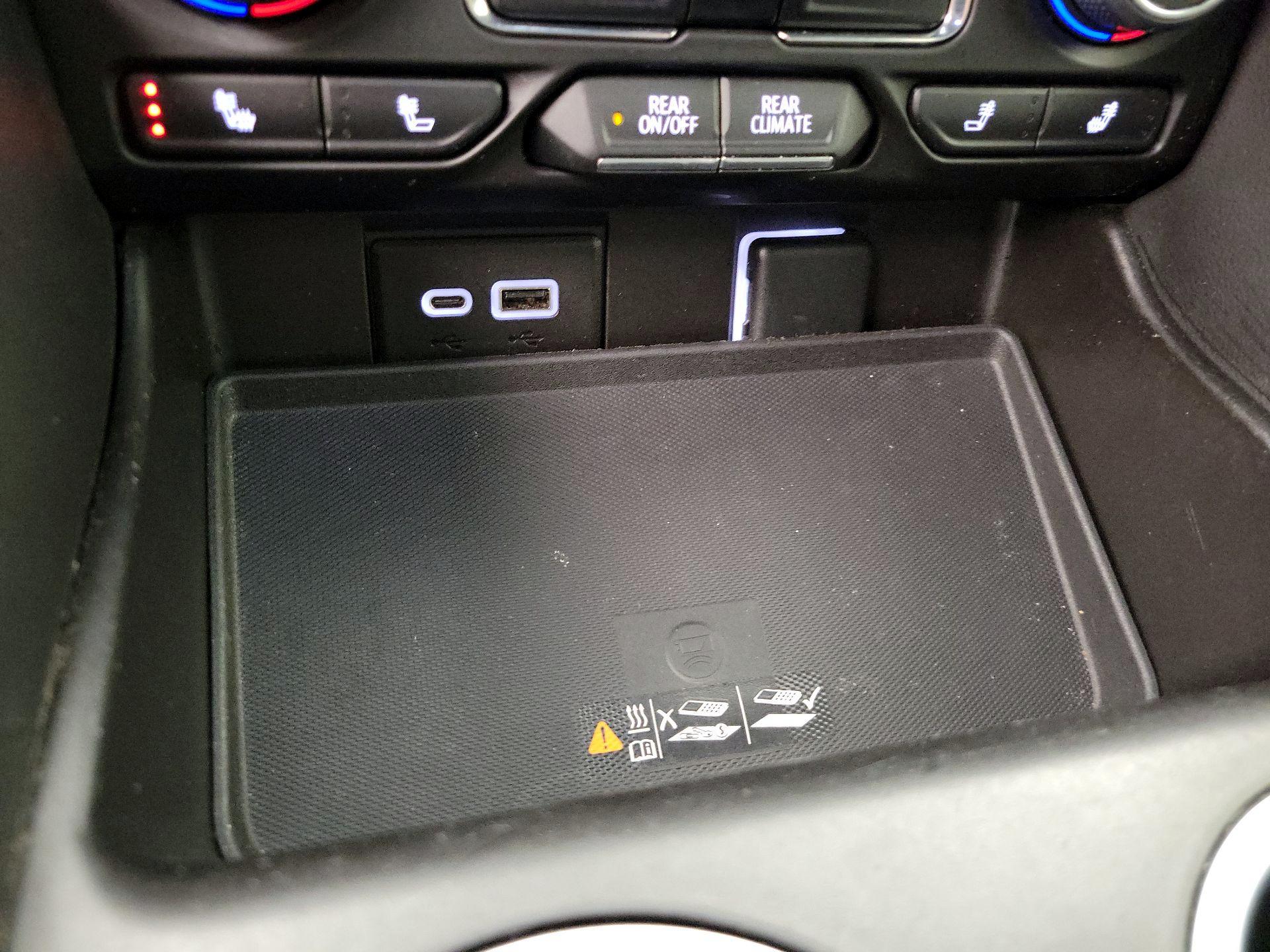 Thumbnail: 2022 Chevrolet Tahoe - 19