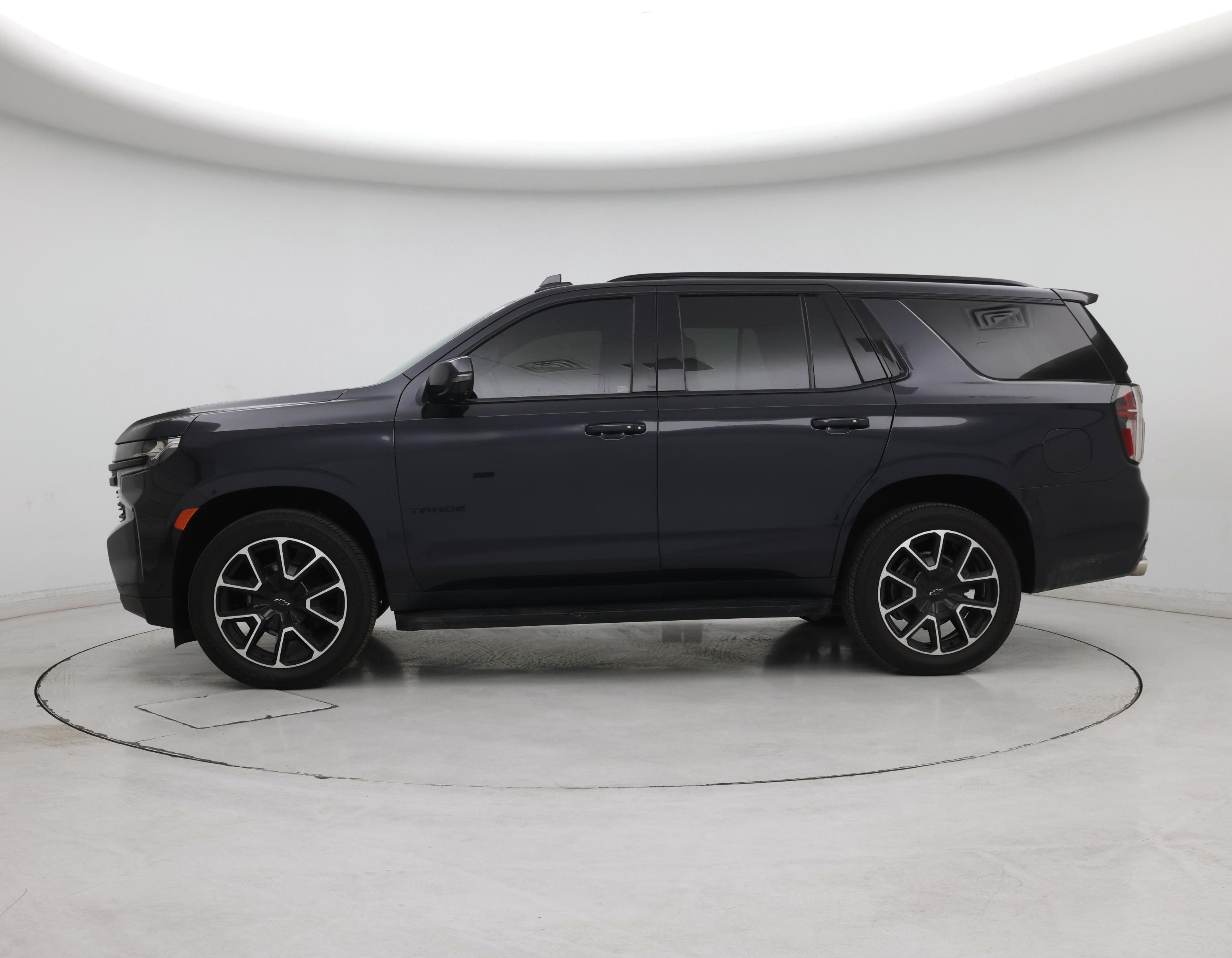 Thumbnail: 2022 Chevrolet Tahoe - 3