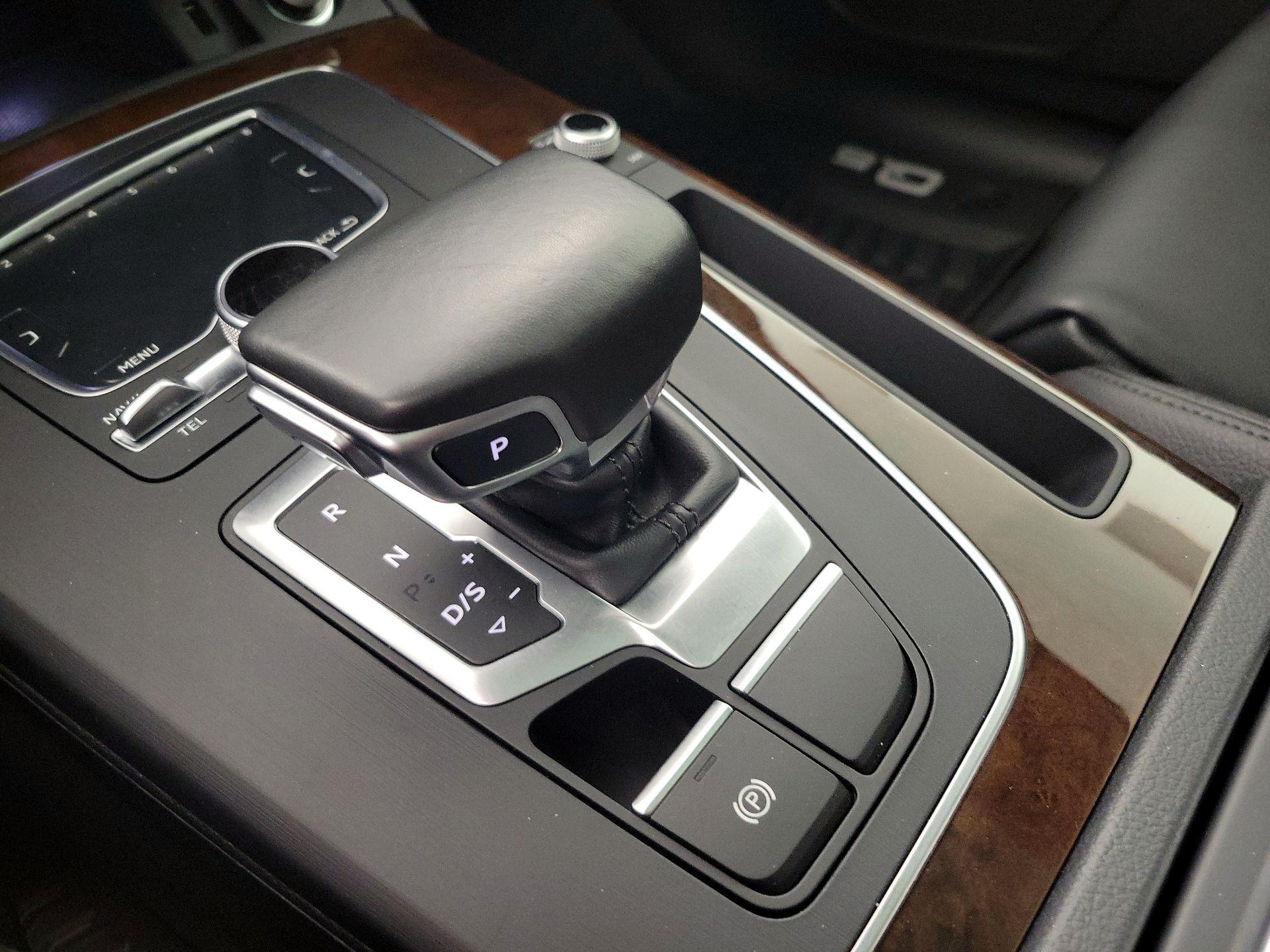 Thumbnail: 2018 Audi Q5 - 18