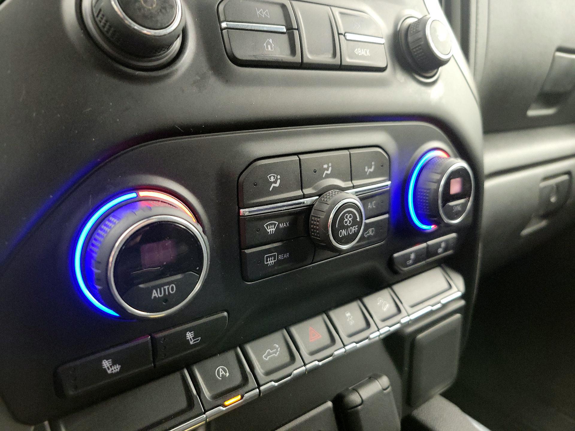 Thumbnail: 2021 Chevrolet Silverado 1500 - 16