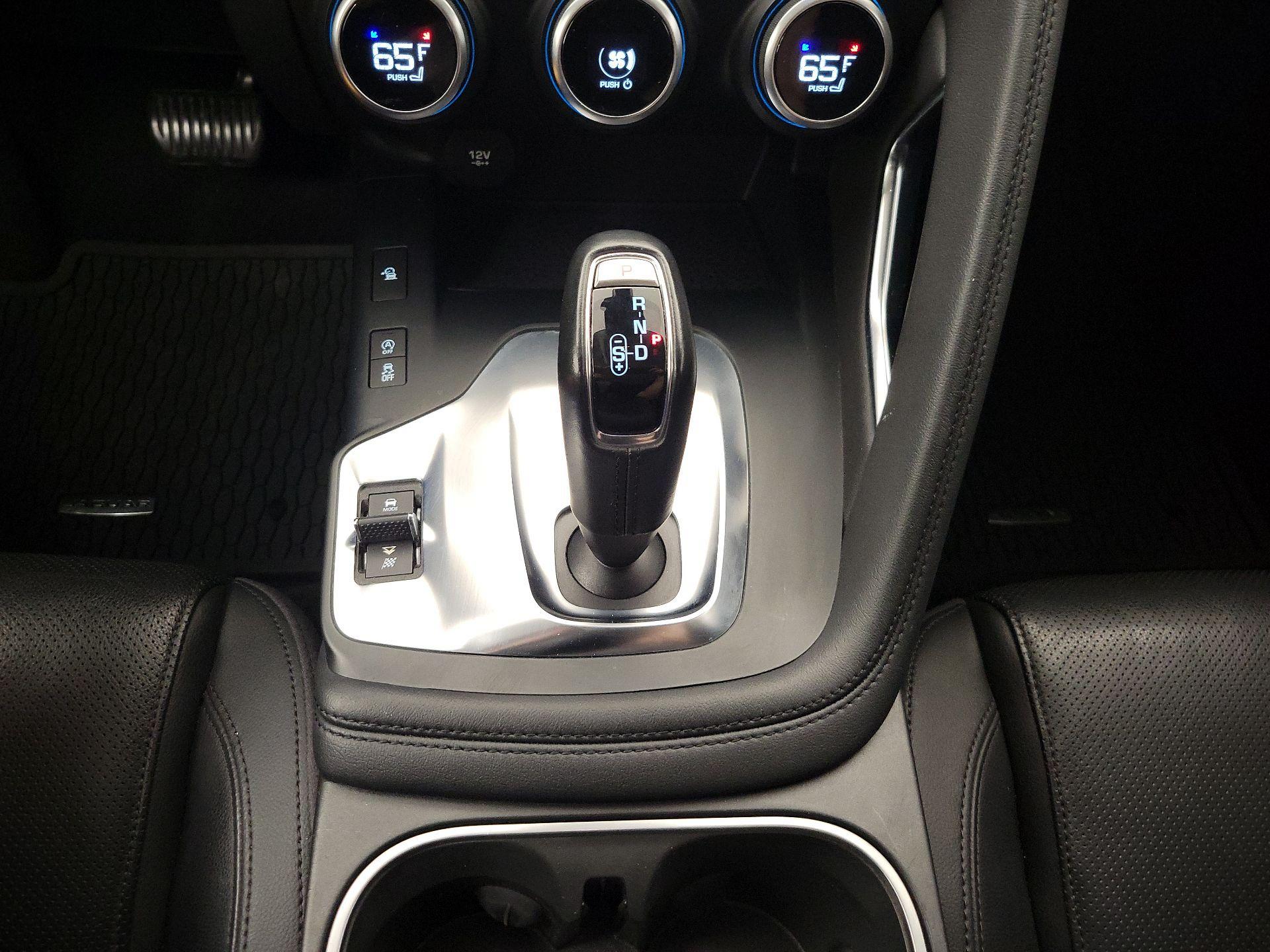 Thumbnail: 2018 Jaguar E-Pace - 18