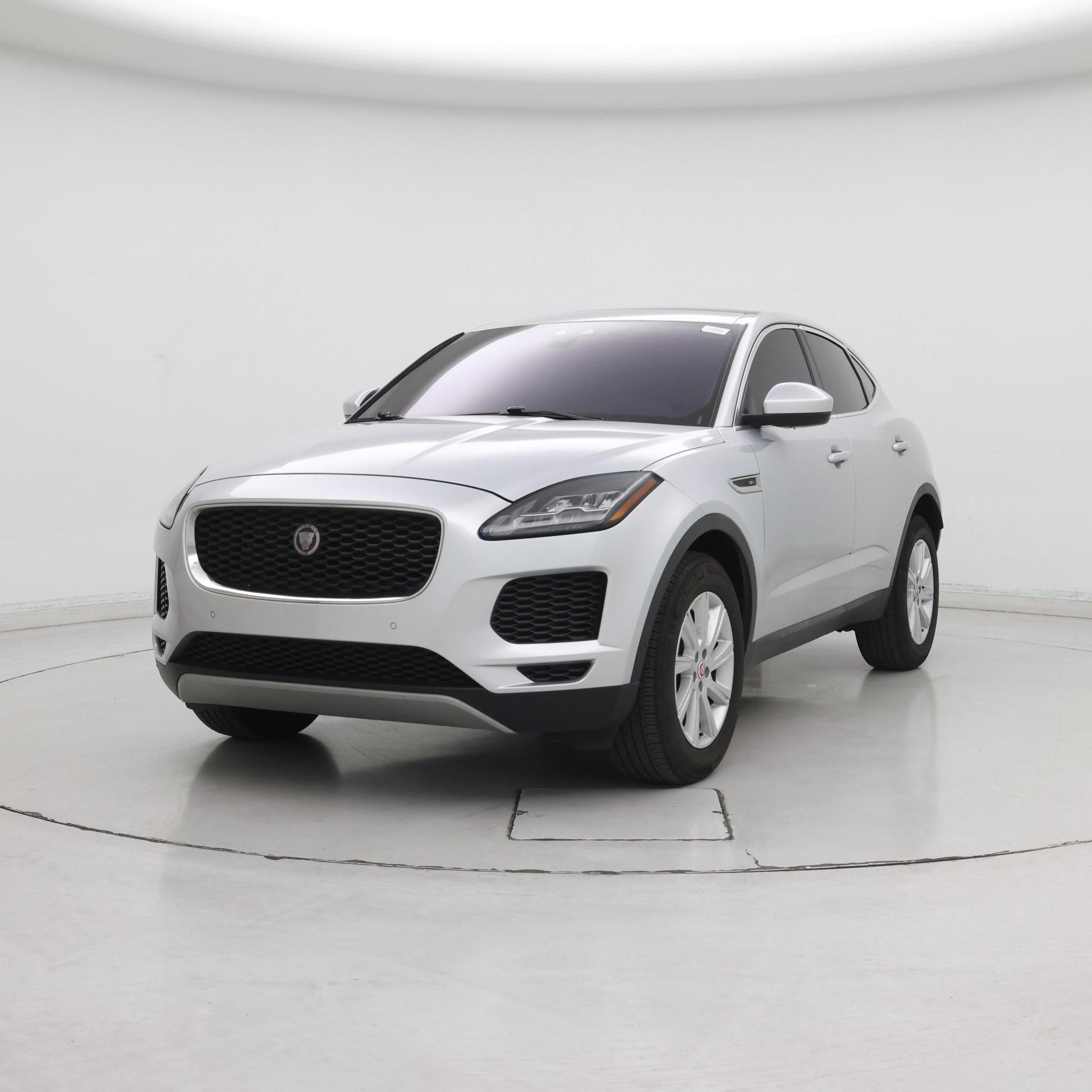 Thumbnail: 2018 Jaguar E-Pace - 4