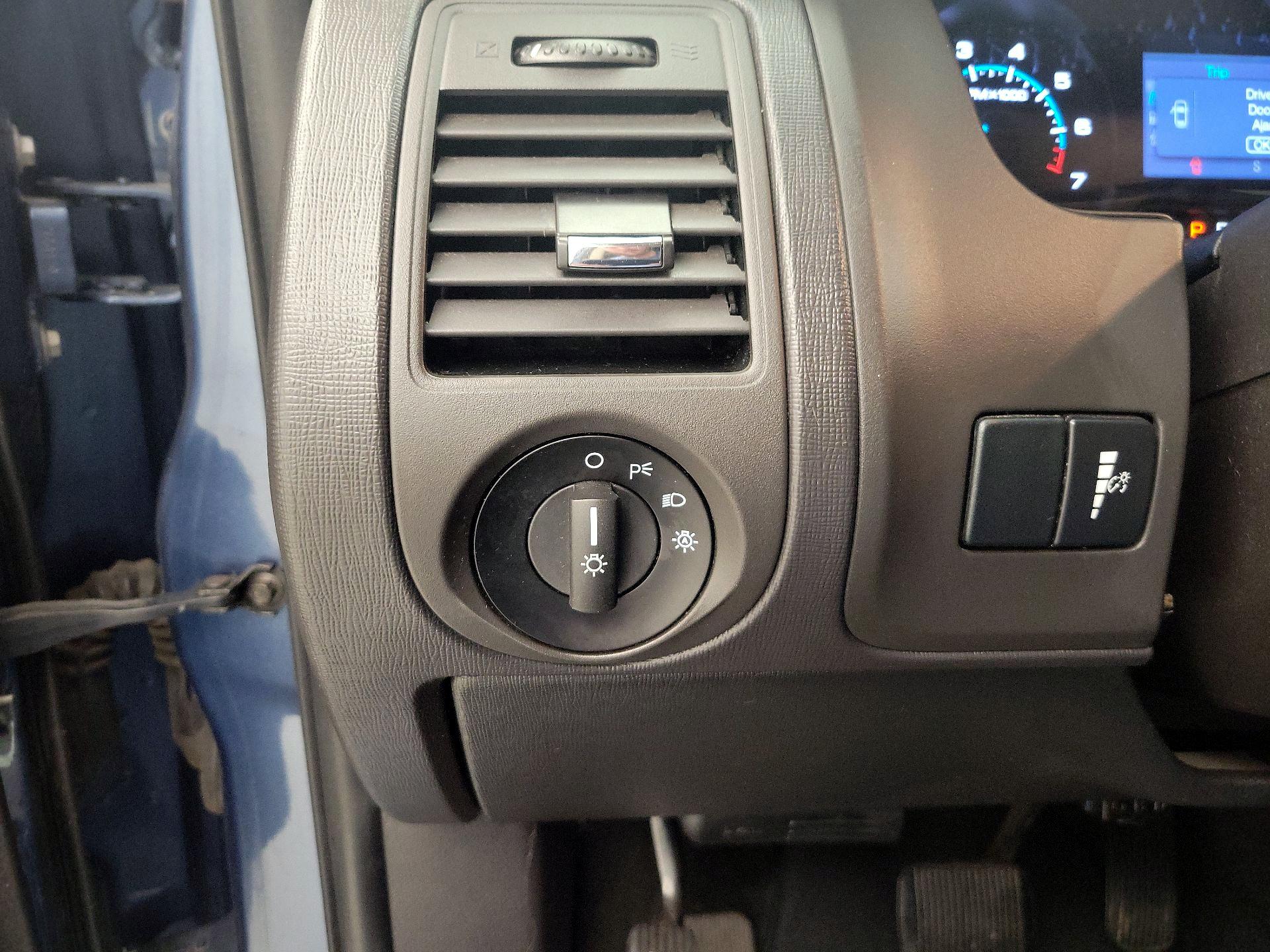 Thumbnail: 2018 Ford Flex - 13