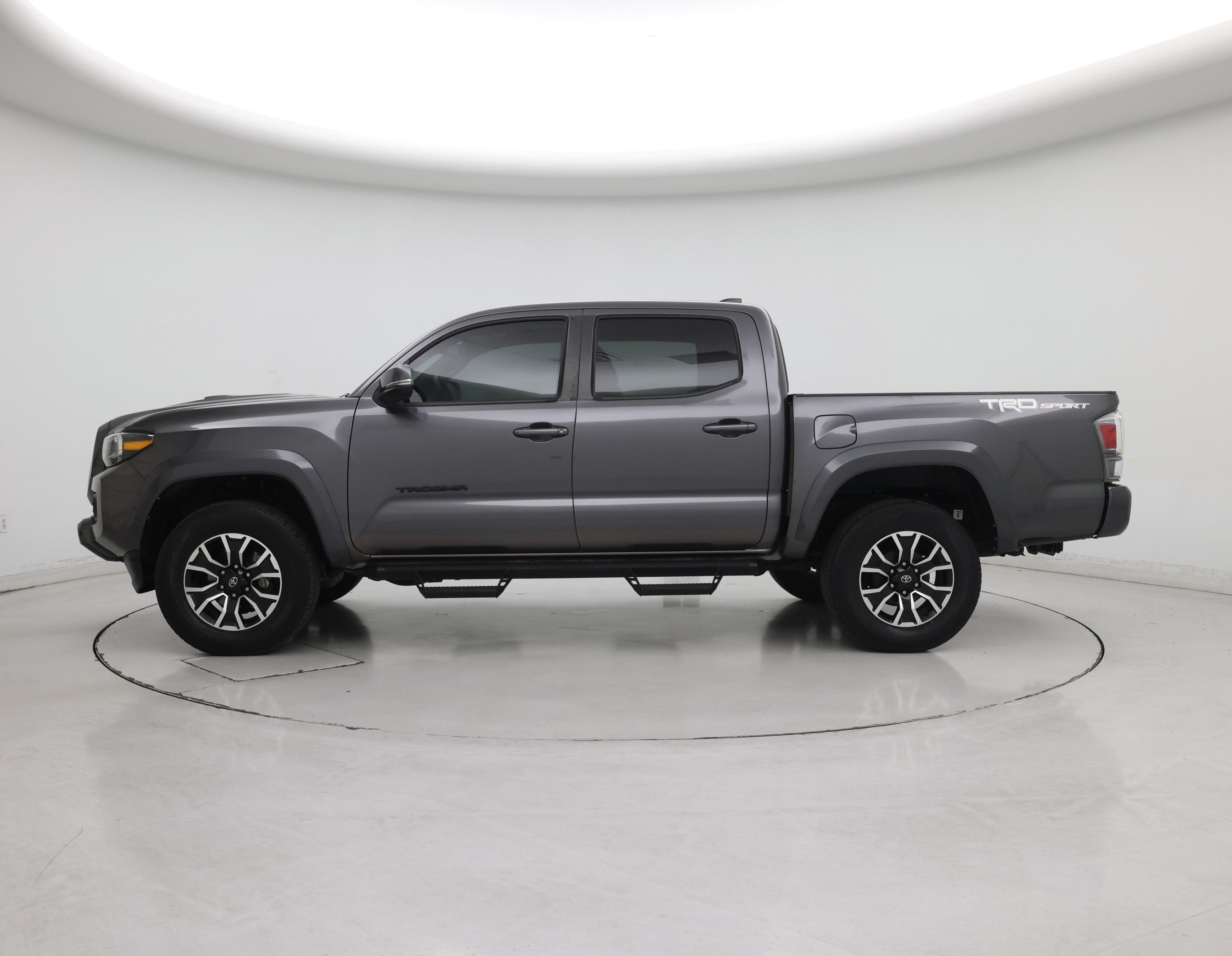 Thumbnail: 2021 Toyota Tacoma - 3