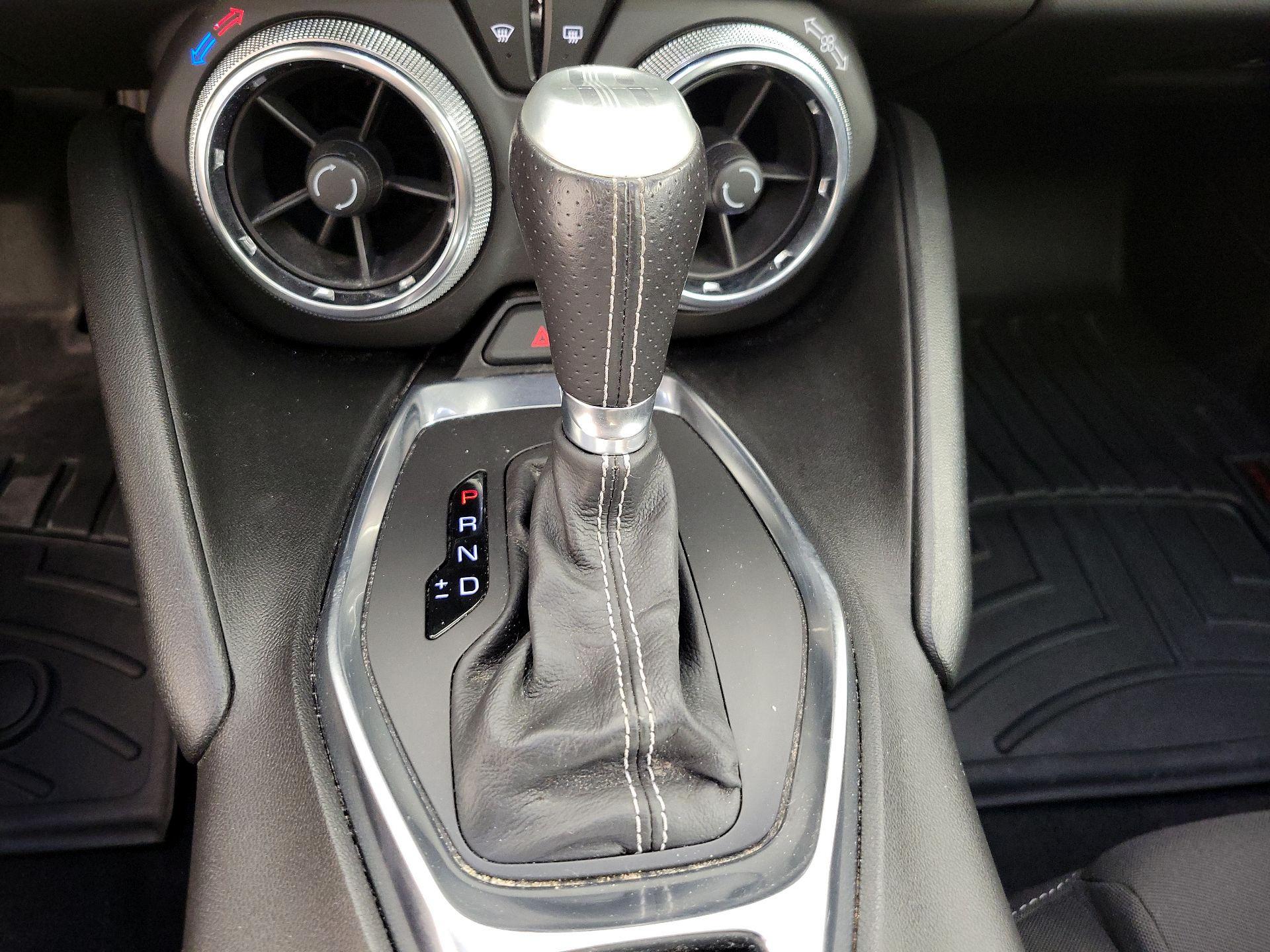 Thumbnail: 2021 Chevrolet Camaro - 16