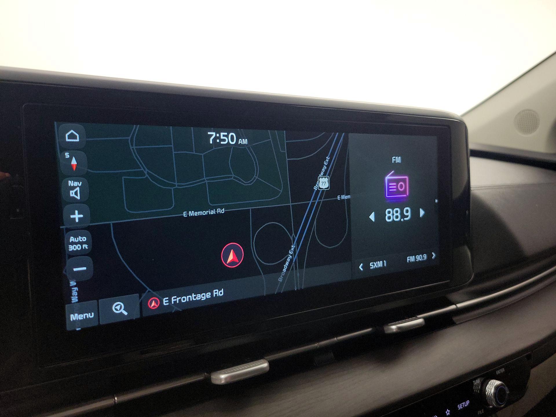 Thumbnail: 2022 Kia Carnival - 14