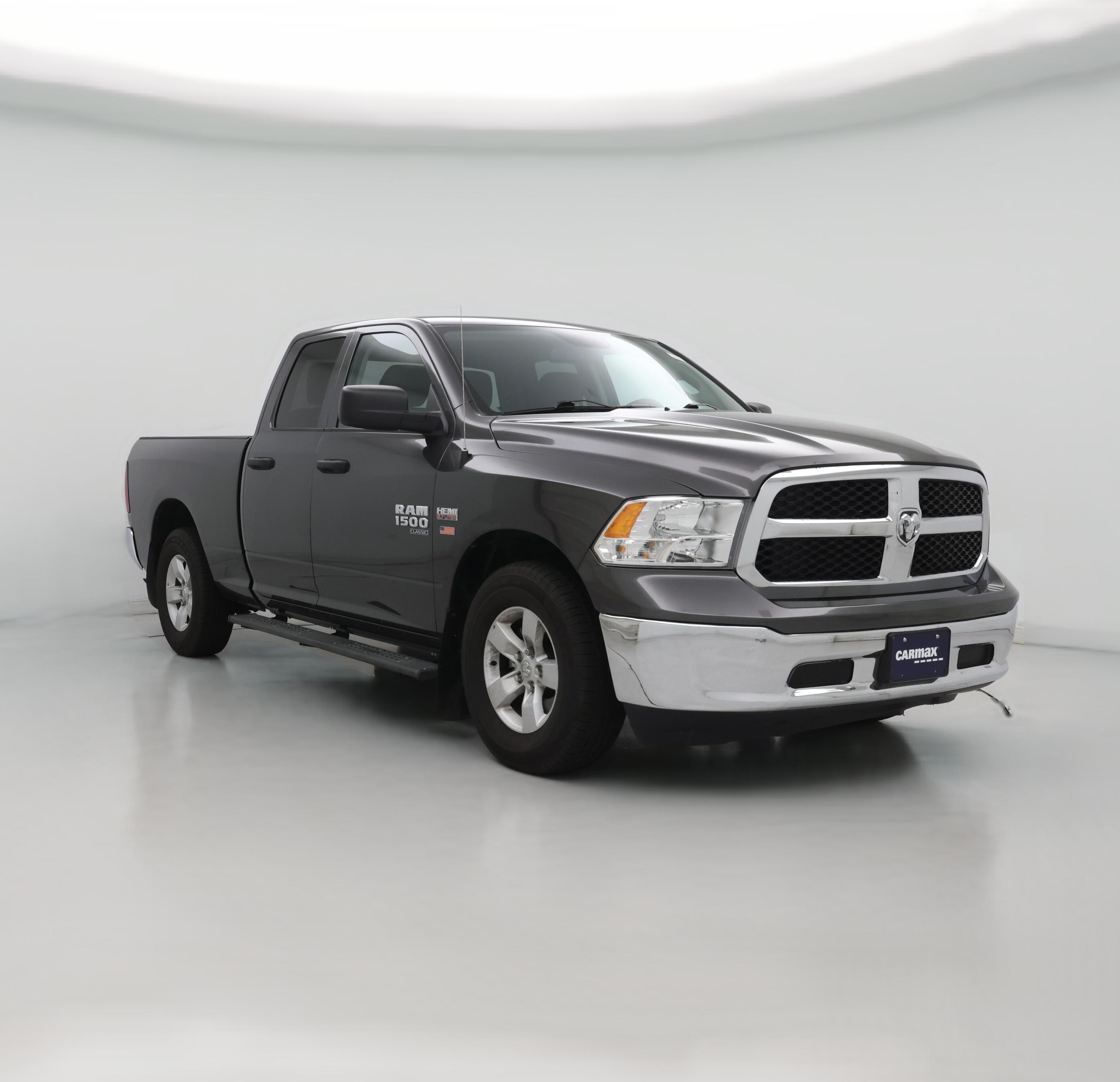 Thumbnail: 2021 RAM 1500 Classic - 1