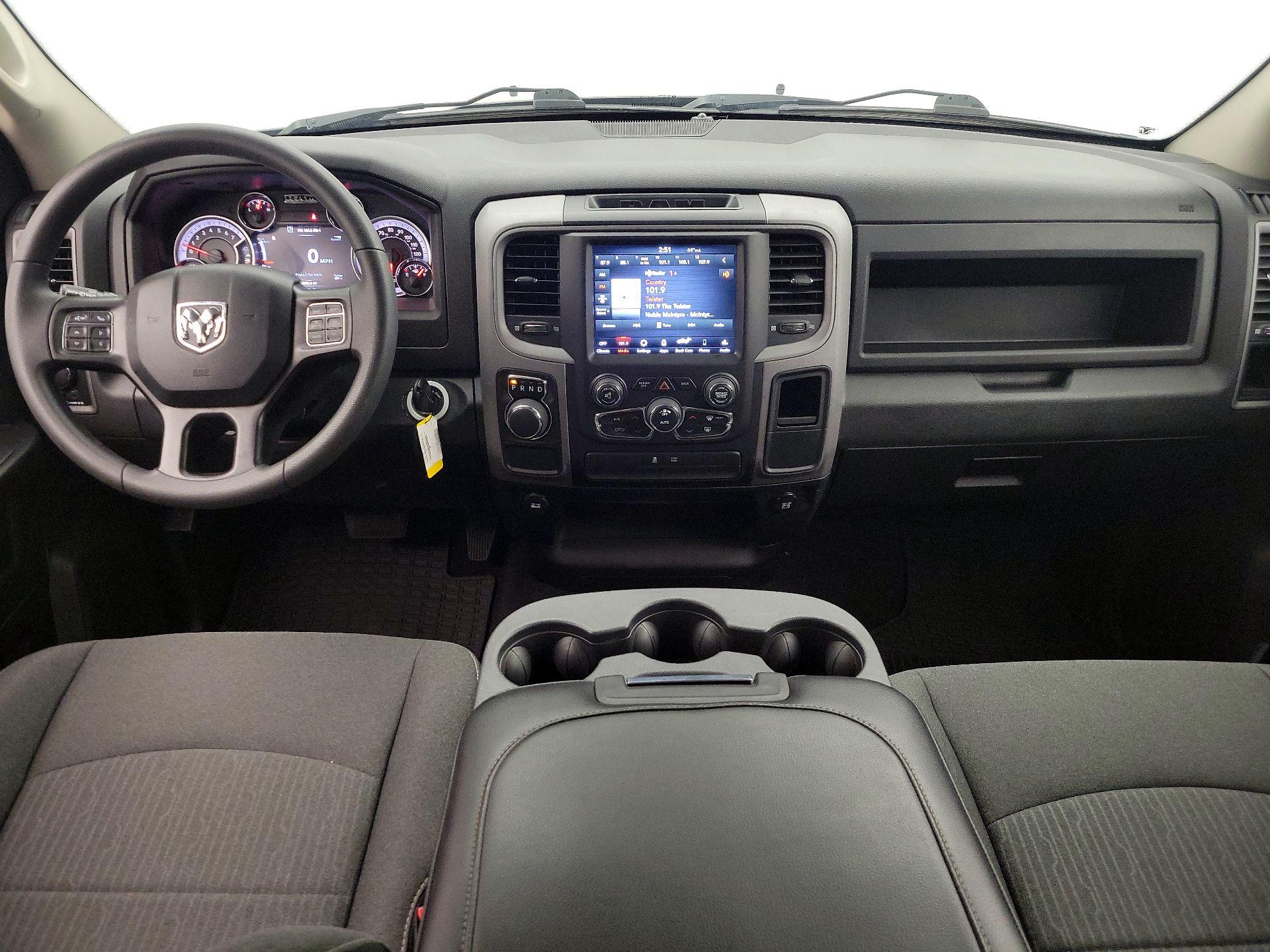 Thumbnail: 2021 RAM 1500 Classic - 9