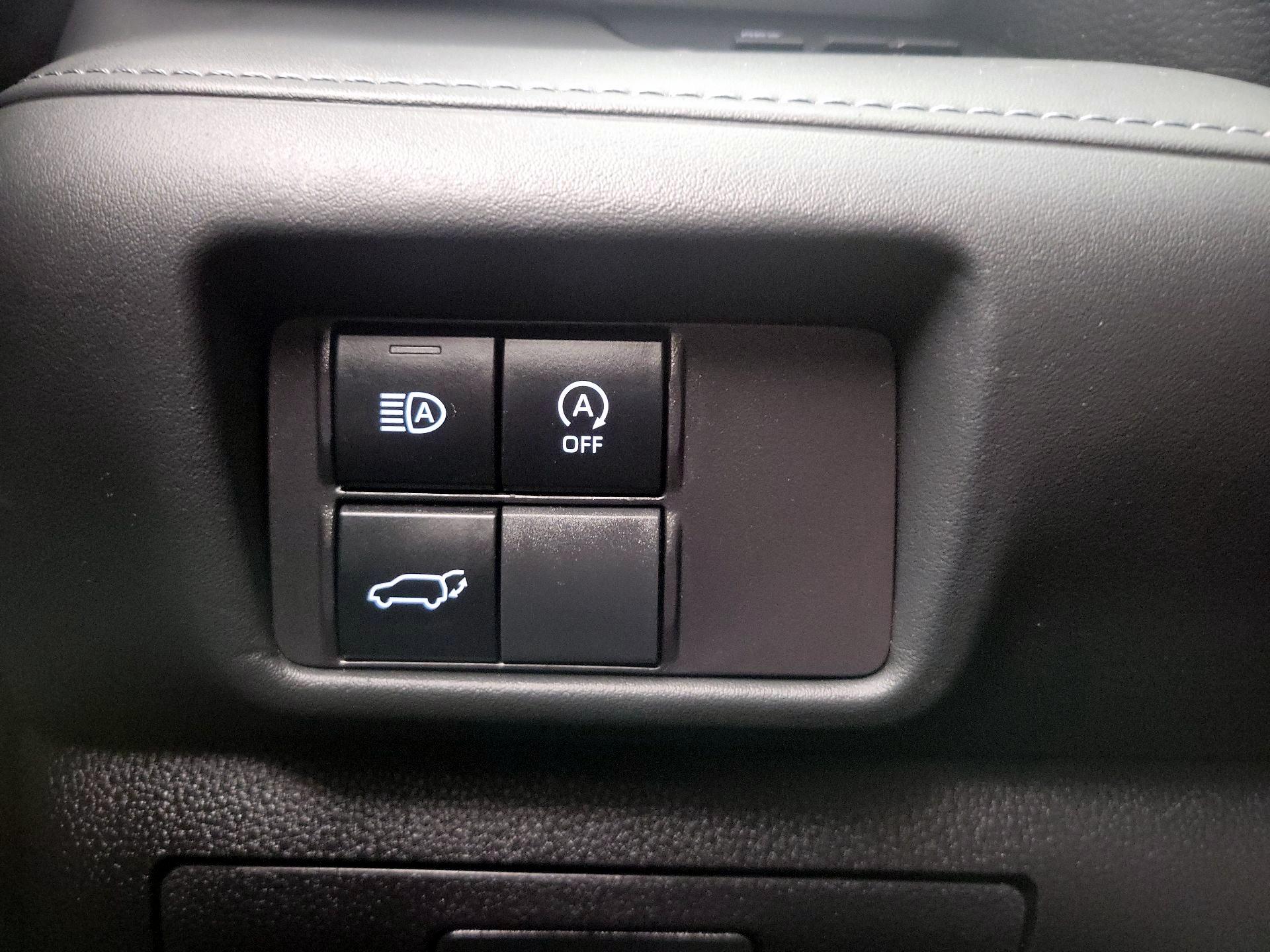 Thumbnail: 2023 Toyota Highlander - 13