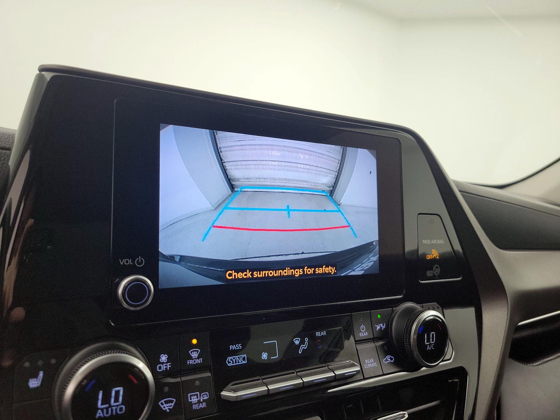 Thumbnail: 2023 Toyota Highlander - 14