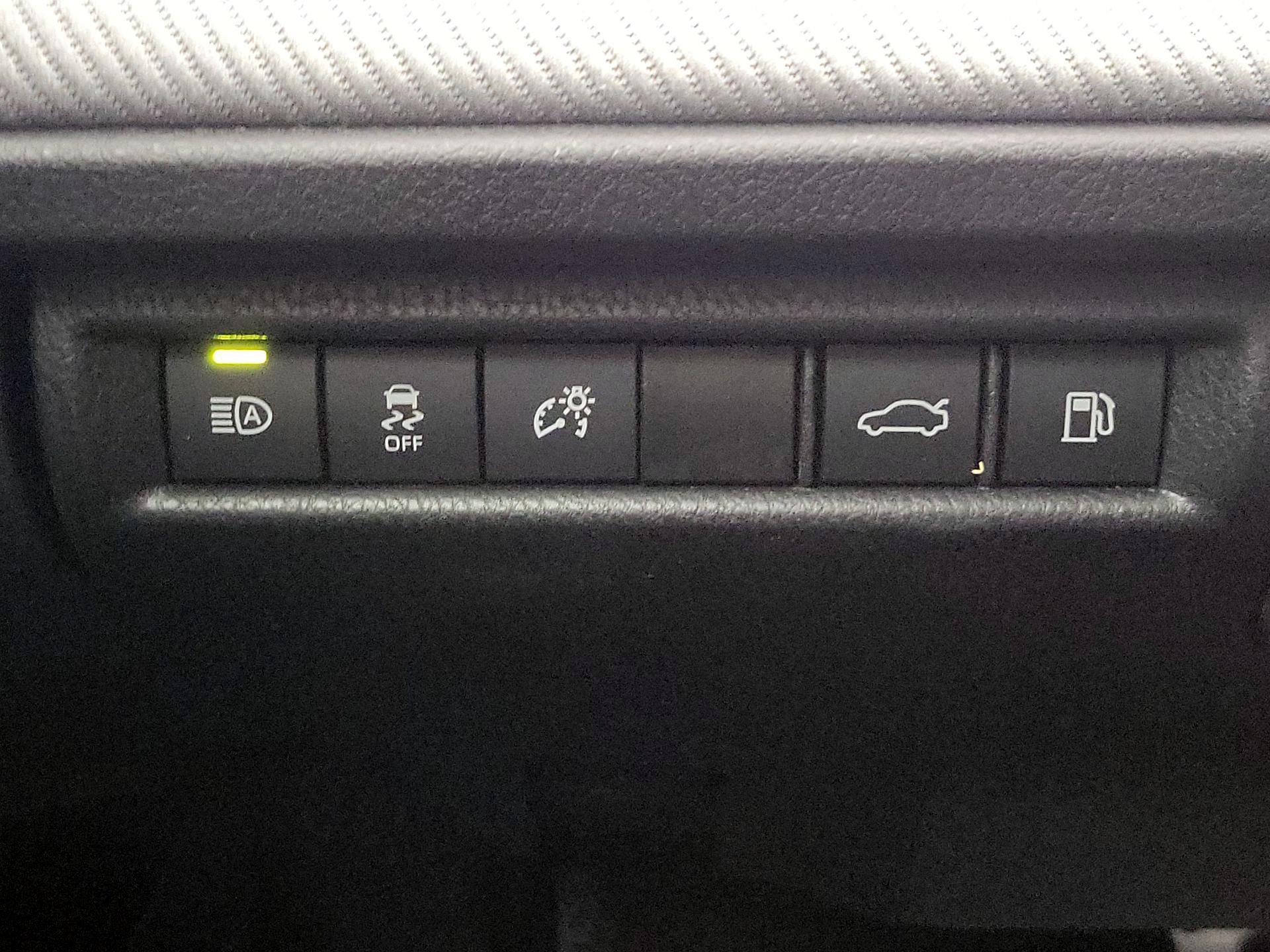 Thumbnail: 2025 Toyota Camry - 13