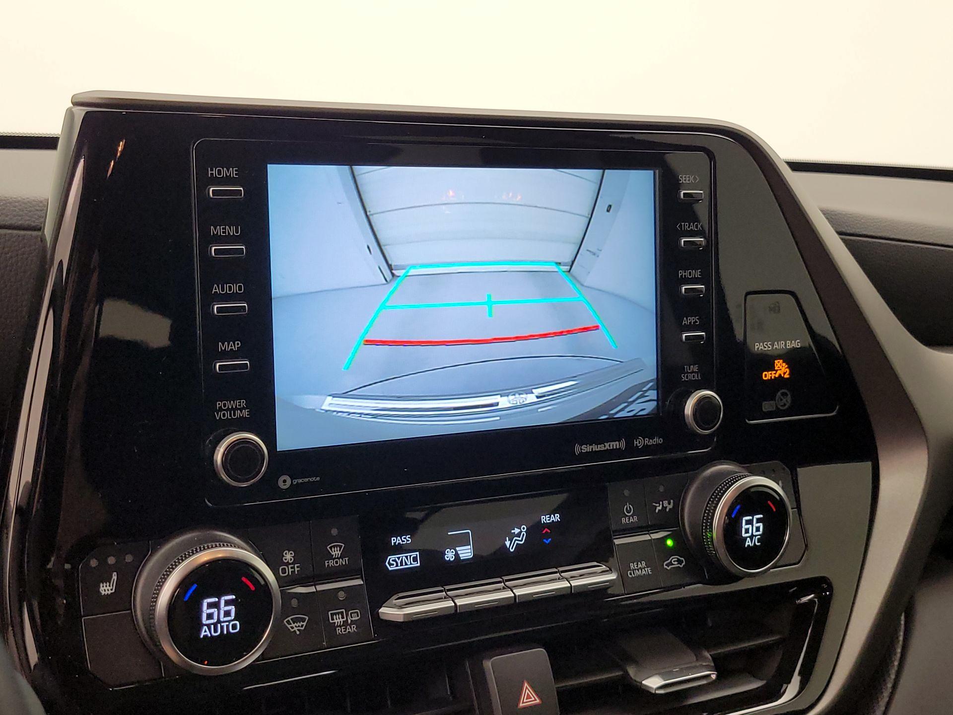 Thumbnail: 2021 Toyota Highlander - 14