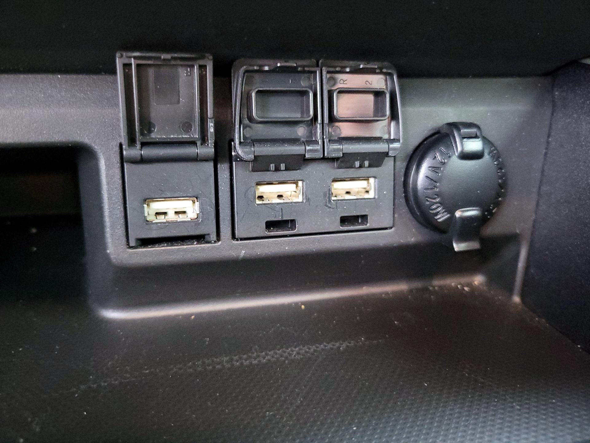 Thumbnail: 2021 Toyota Highlander - 18