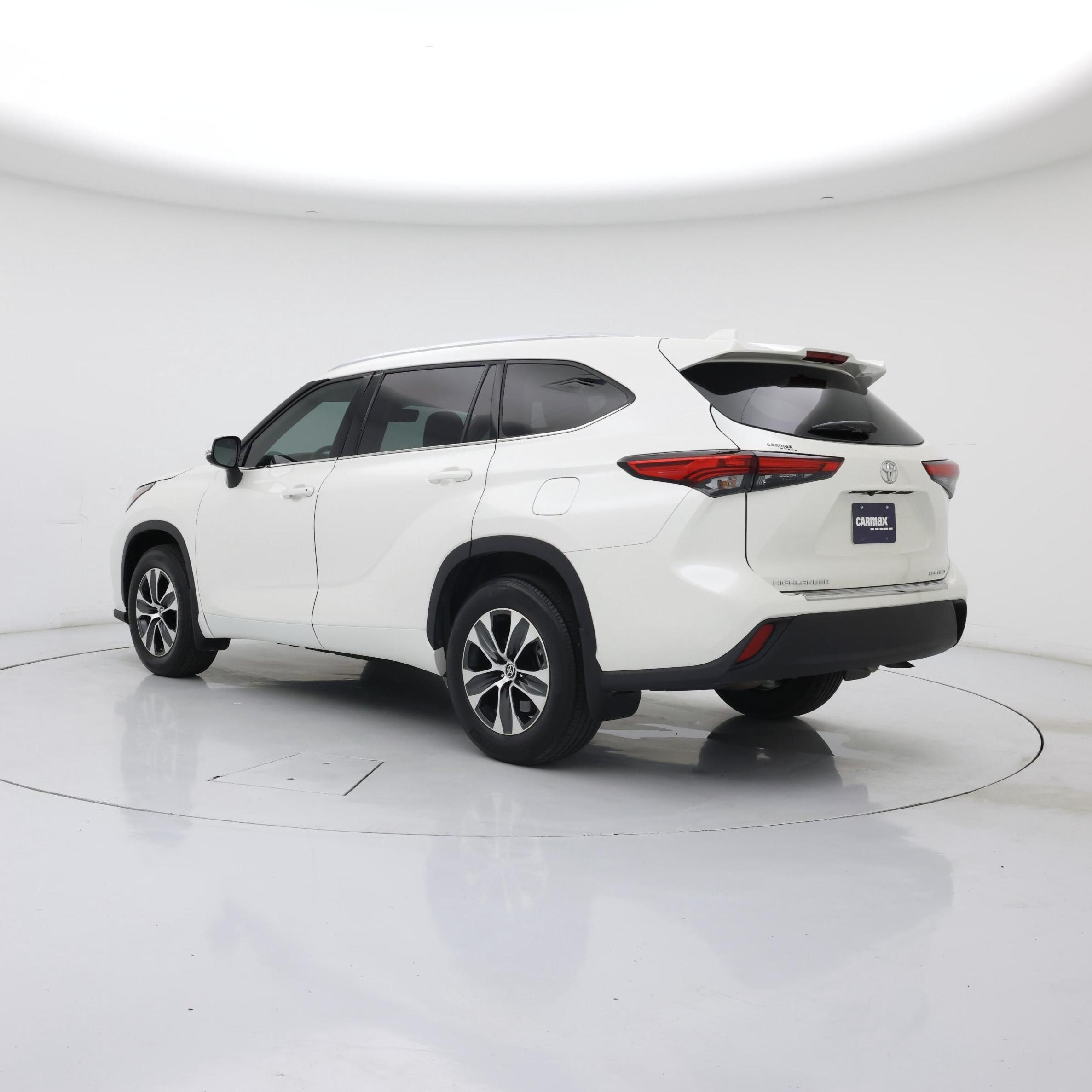 Thumbnail: 2021 Toyota Highlander - 2