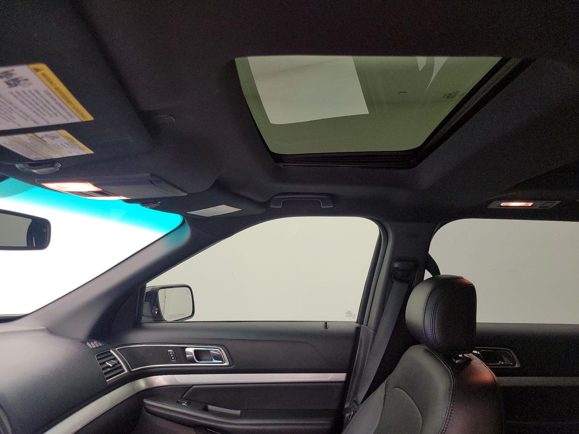 Thumbnail: 2017 Ford Explorer - 20