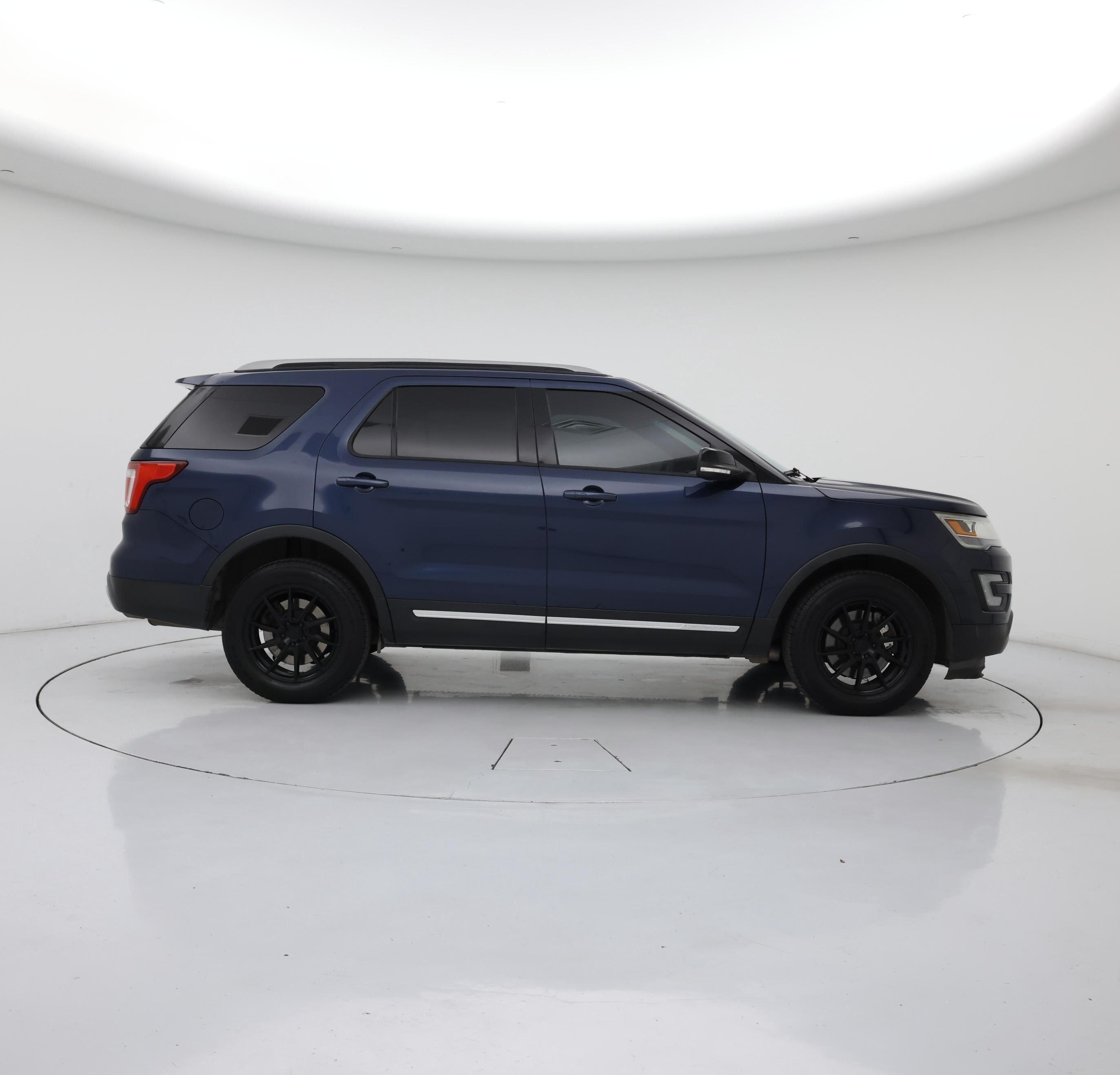 Thumbnail: 2017 Ford Explorer - 7