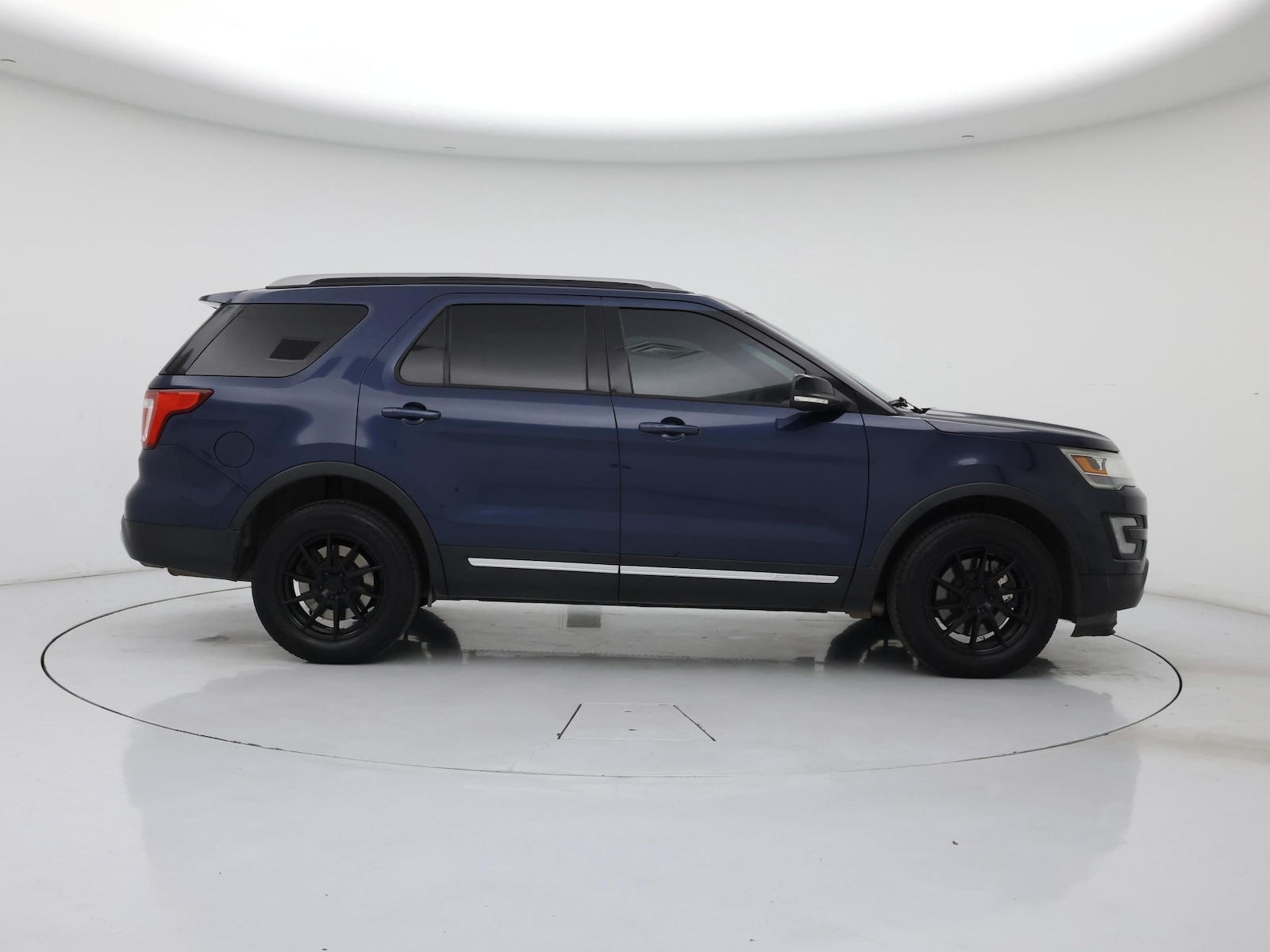2017 Ford Explorer XLT - Photo 8