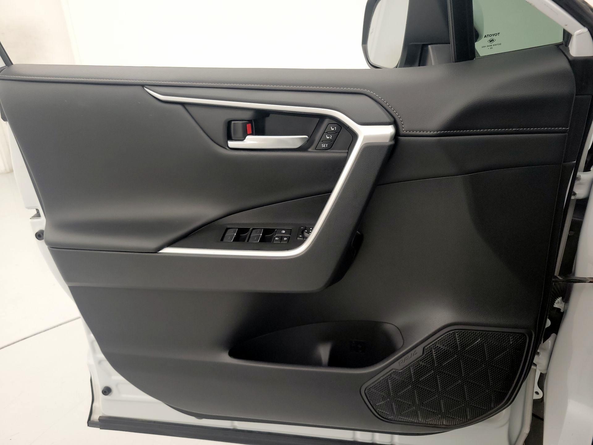 Thumbnail: 2023 Toyota RAV4 - 12