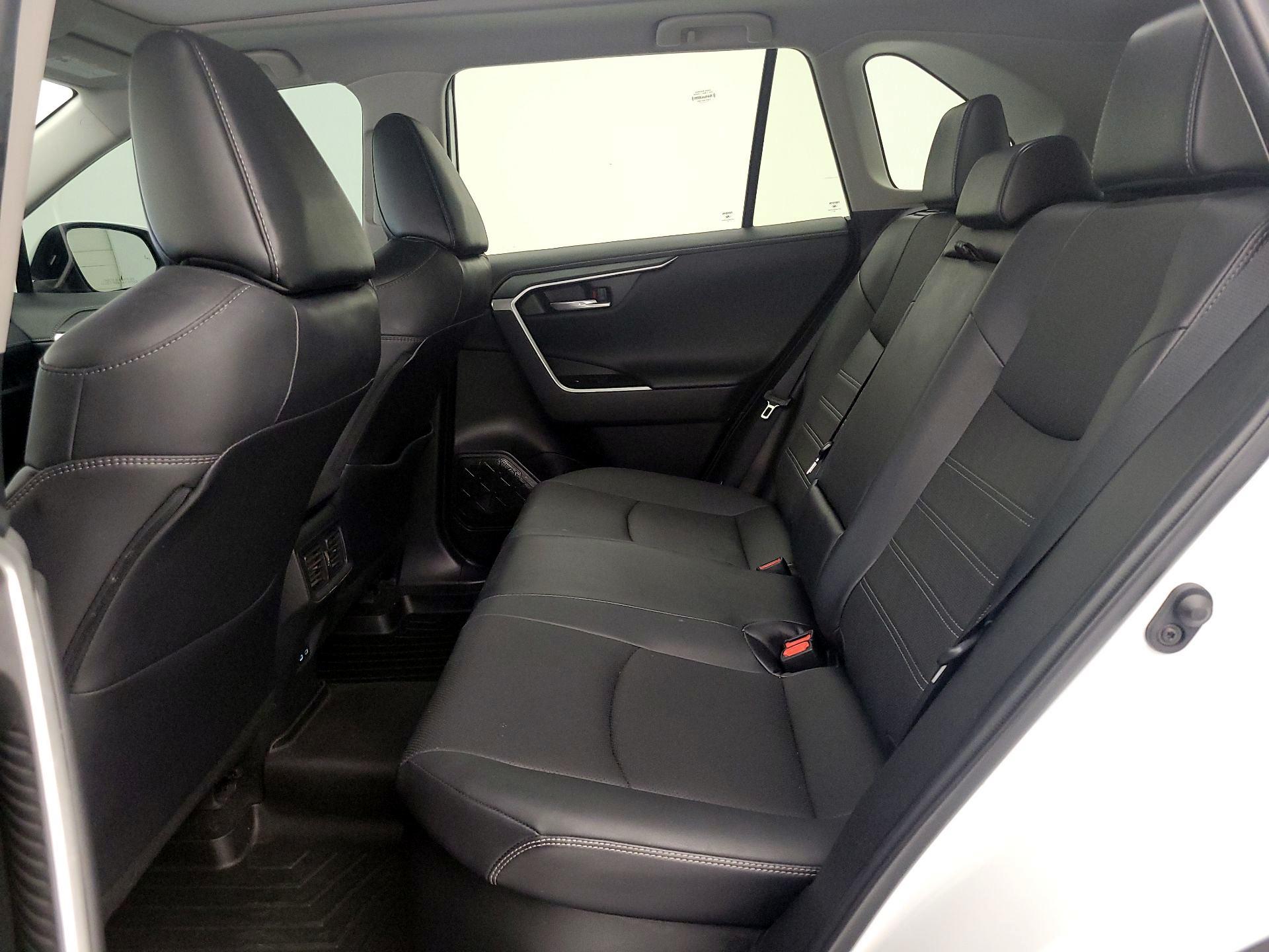 Thumbnail: 2023 Toyota RAV4 - 20