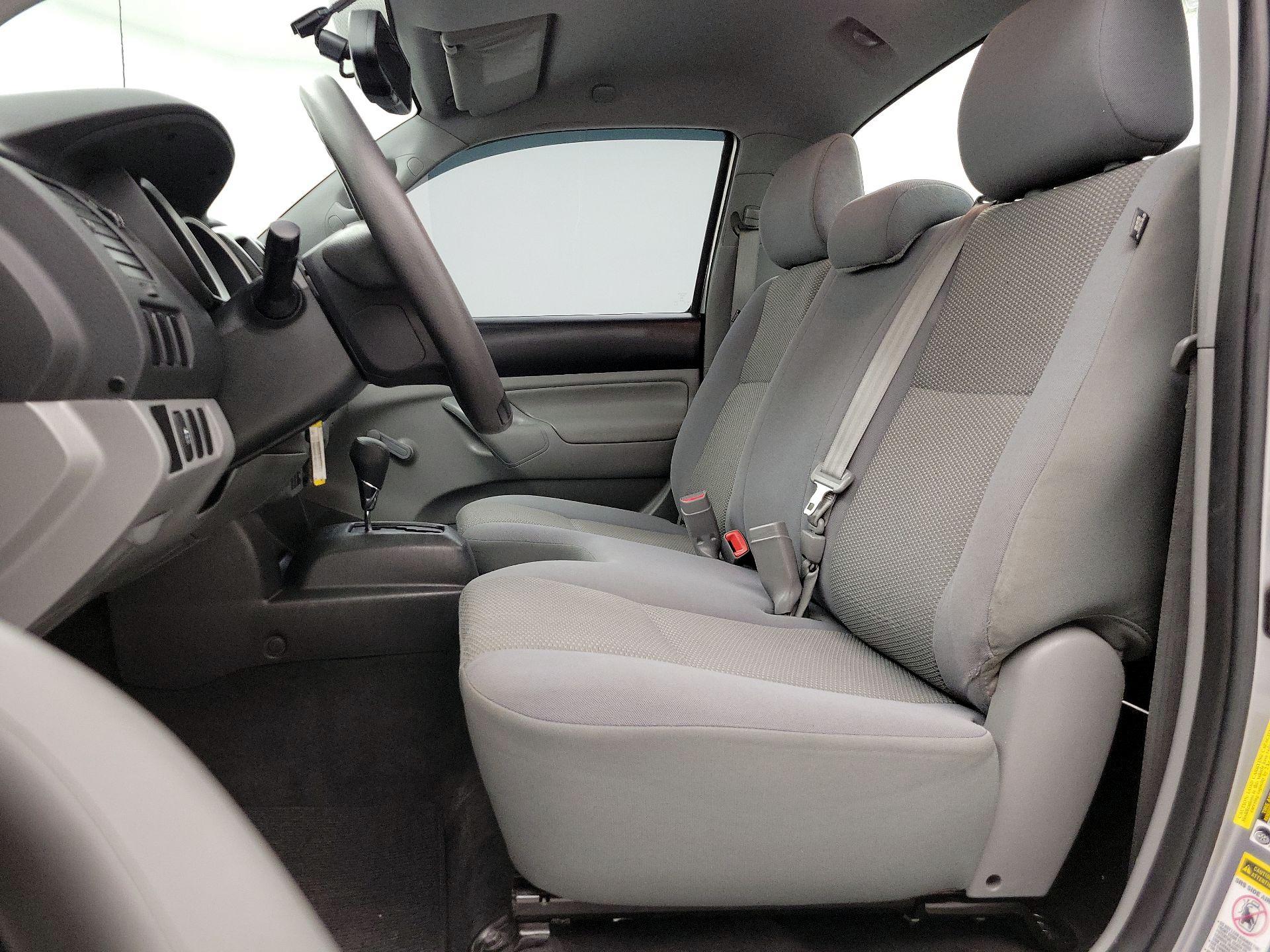 Thumbnail: 2014 Toyota Tacoma - 11