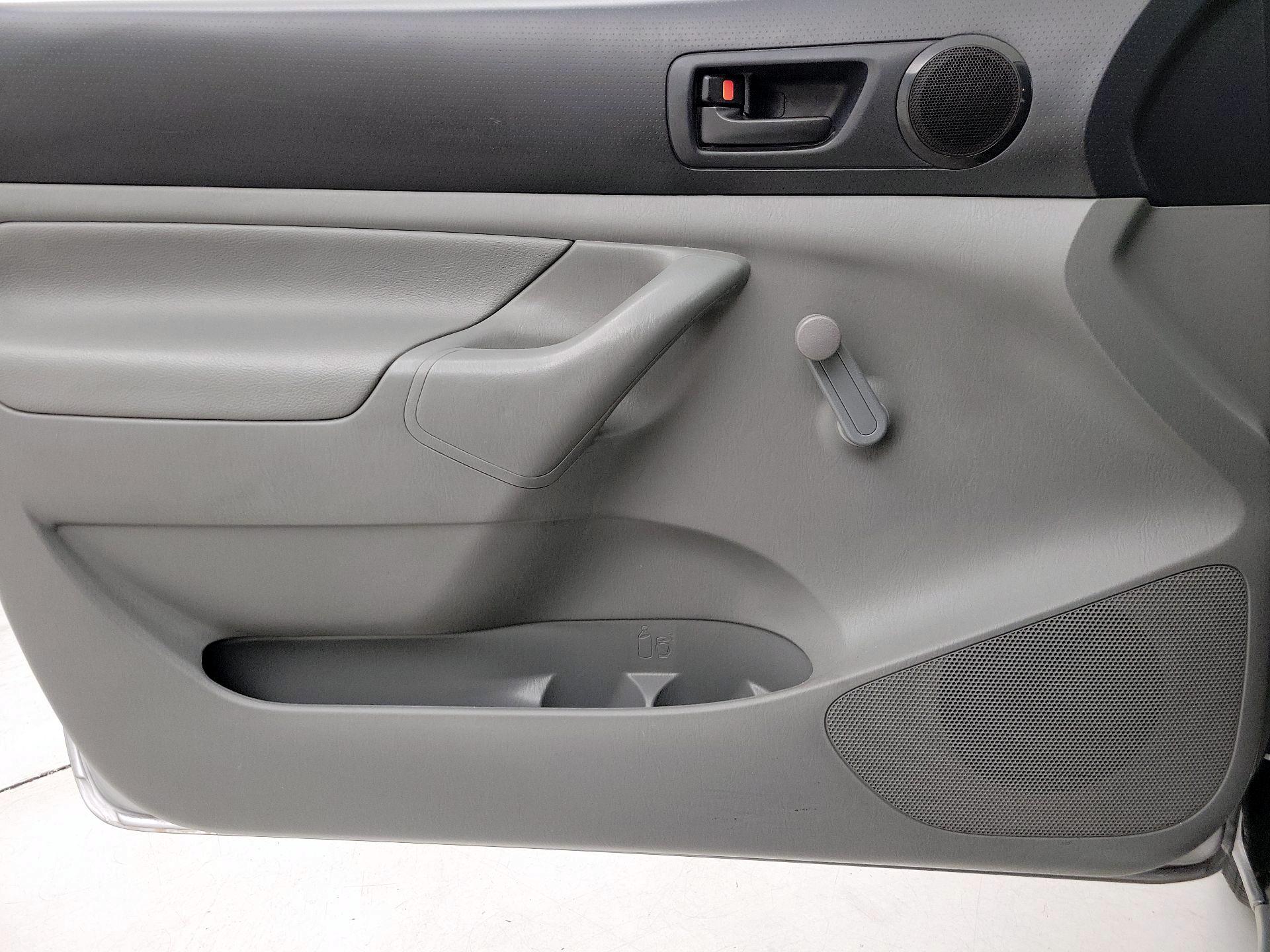 Thumbnail: 2014 Toyota Tacoma - 12