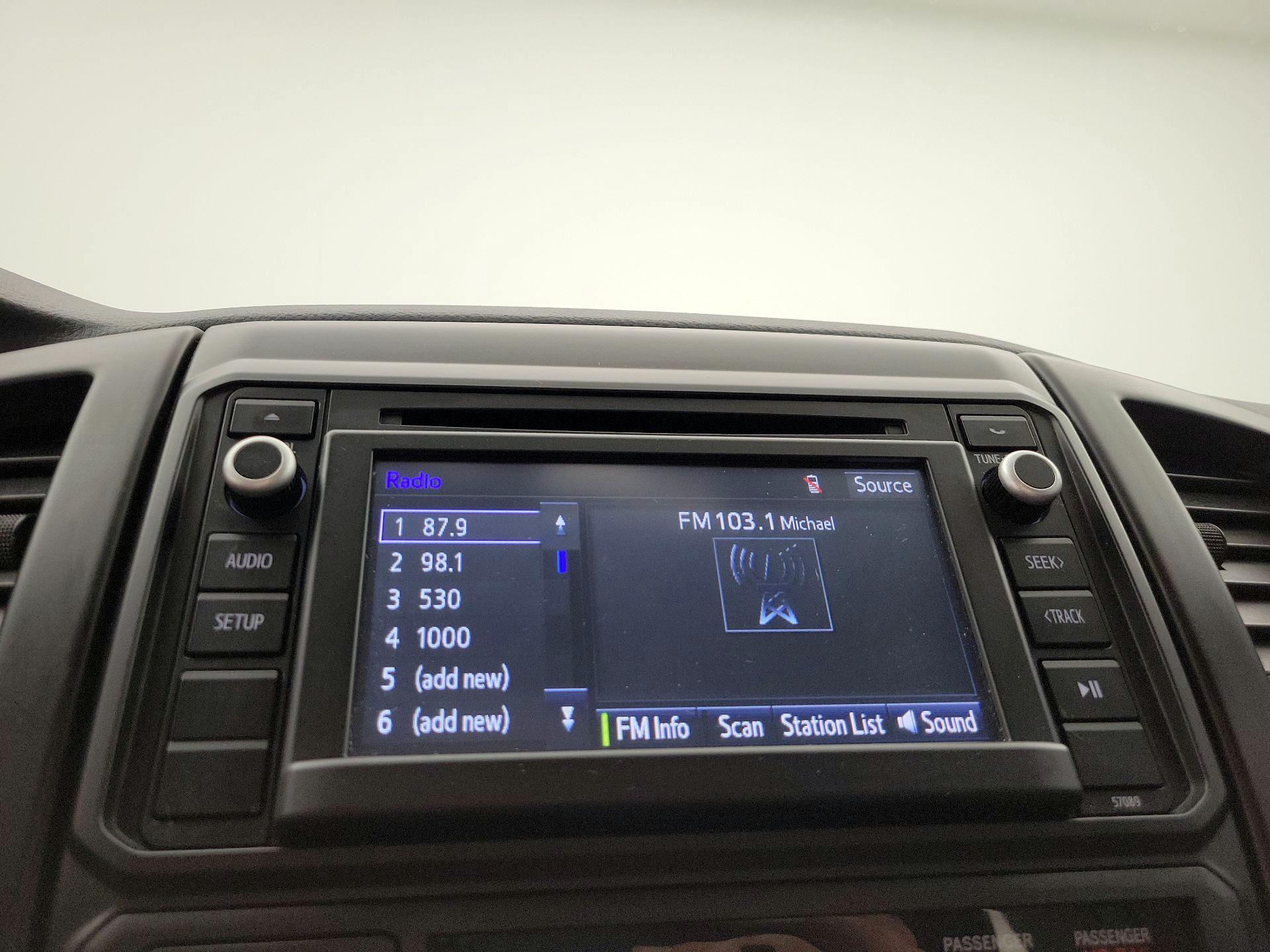 Thumbnail: 2014 Toyota Tacoma - 15