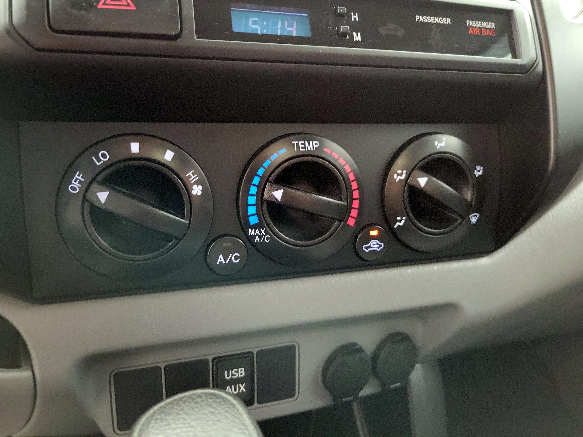 Thumbnail: 2014 Toyota Tacoma - 16