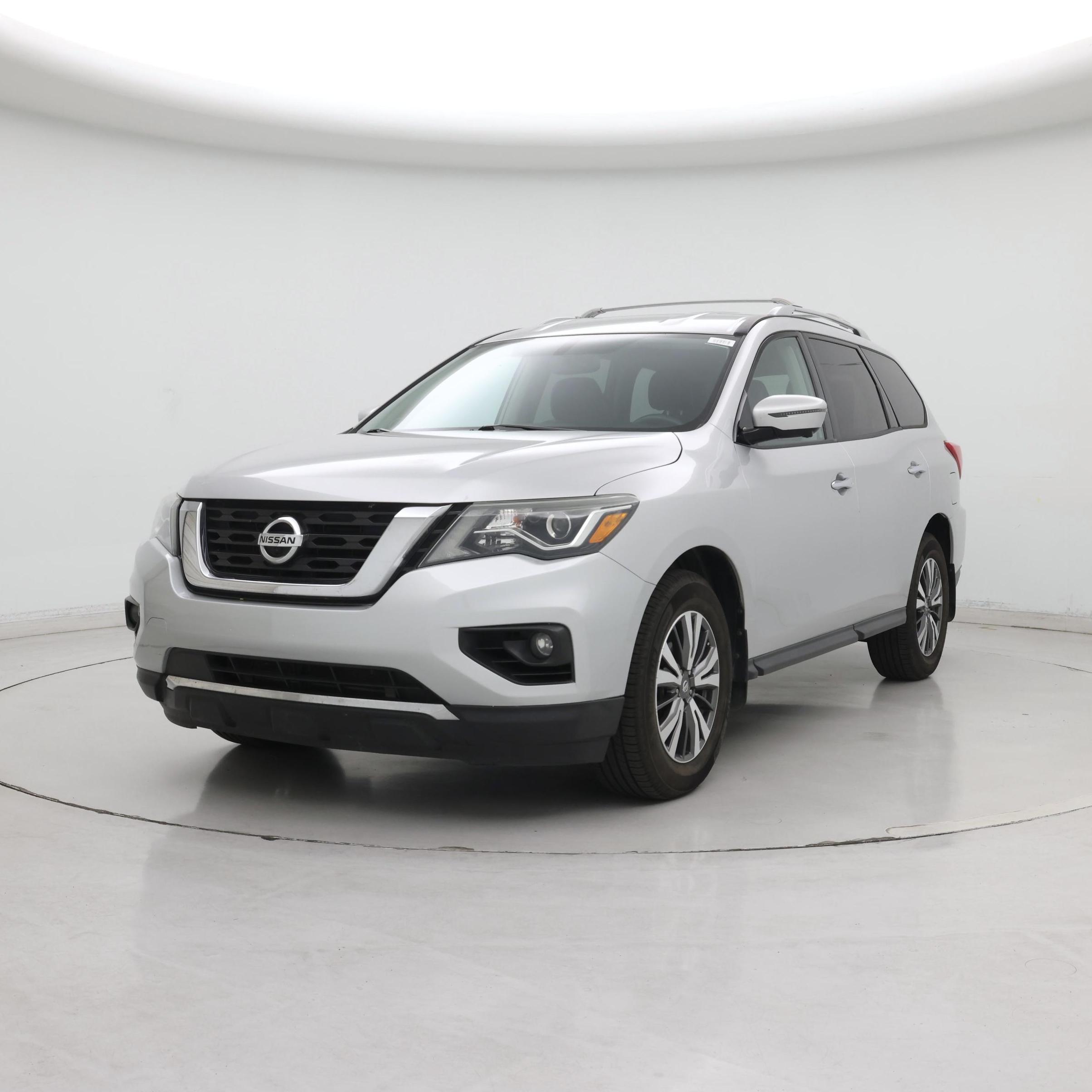 Thumbnail: 2017 Nissan Pathfinder - 4
