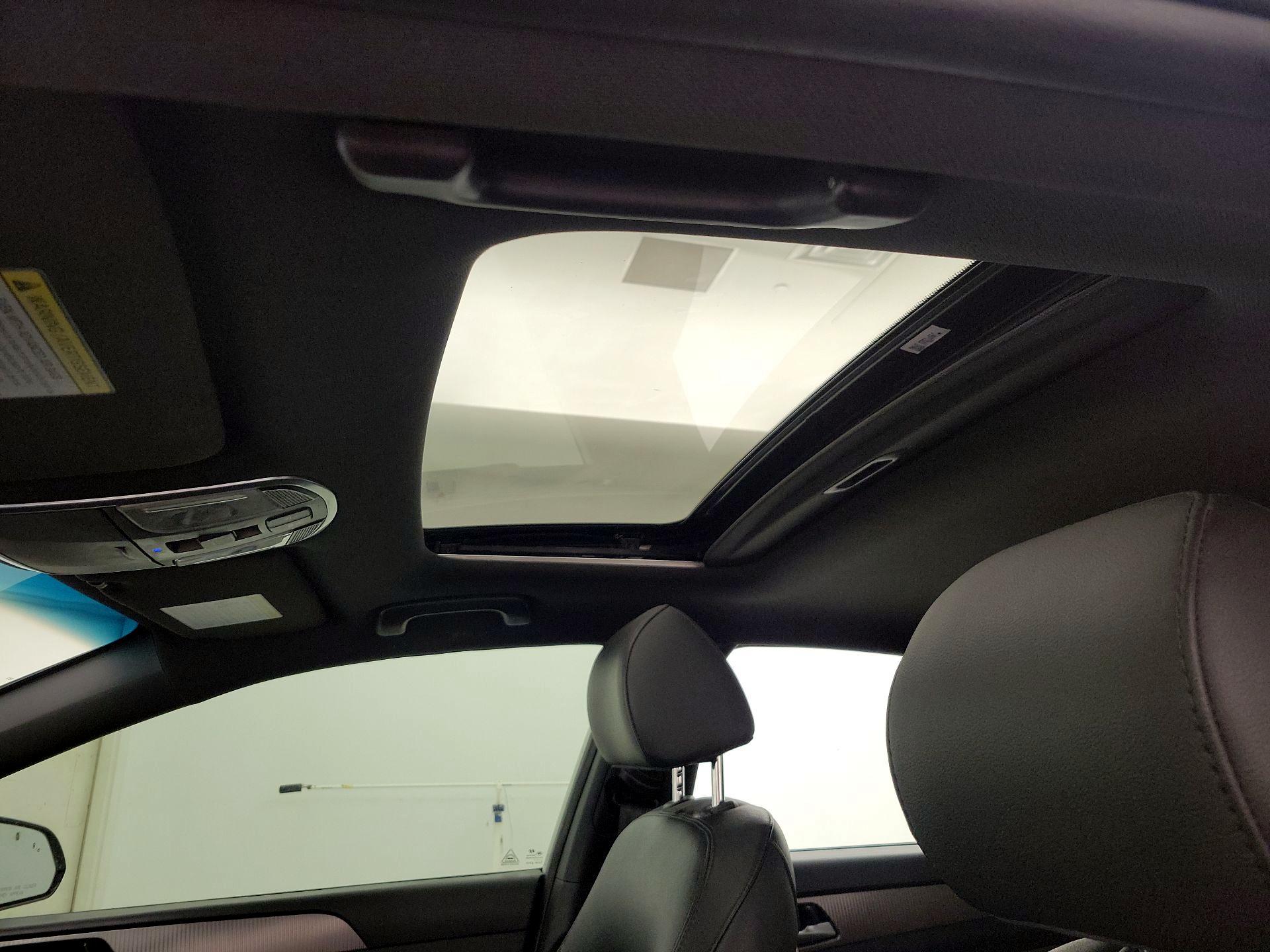 Thumbnail: 2019 Hyundai Sonata - 19